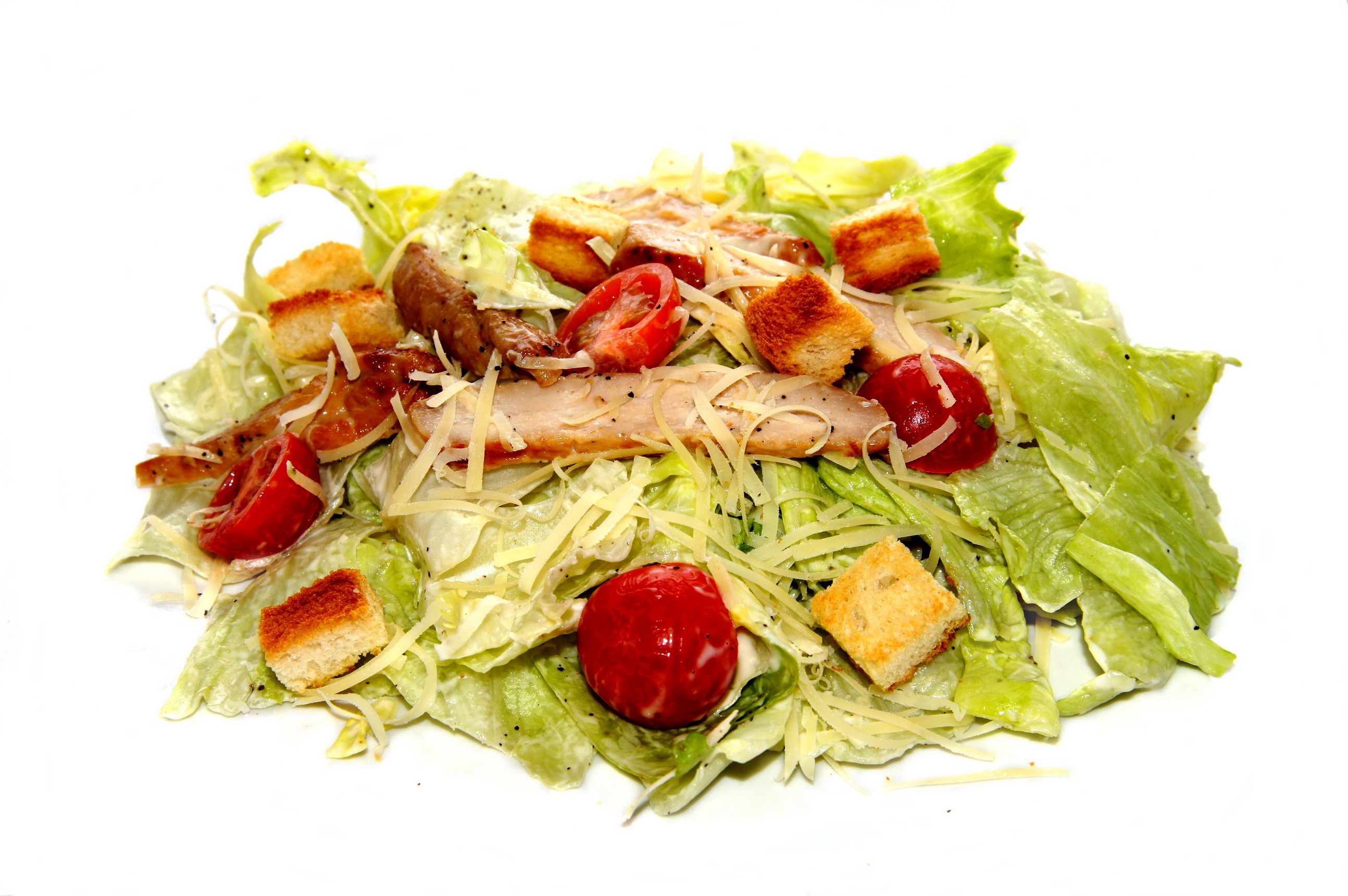 Caesar salad with chicken and tomatoes HD Wallpaper