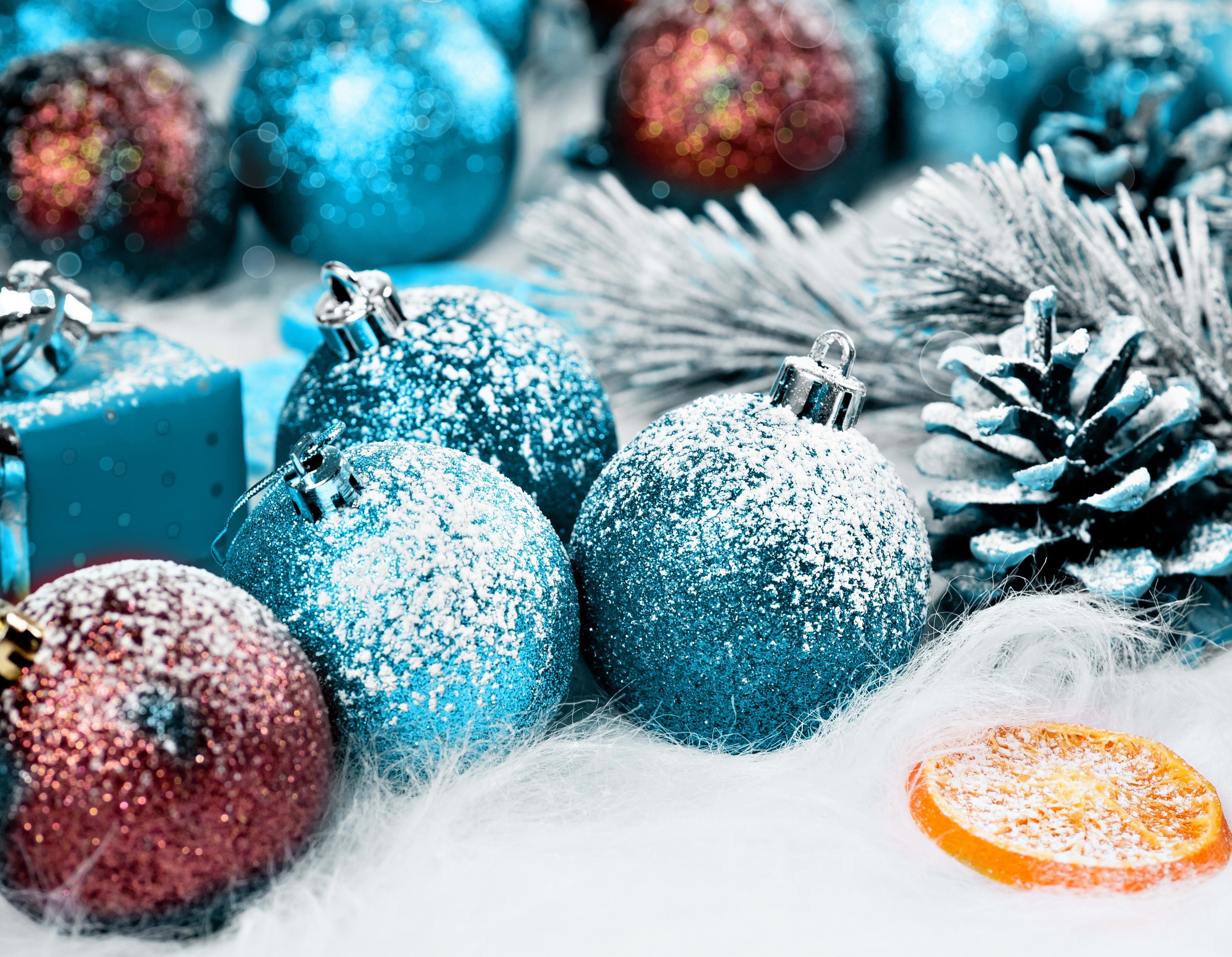 Christmas ornaments with pine cones and dried orange slice HD Wallpaper