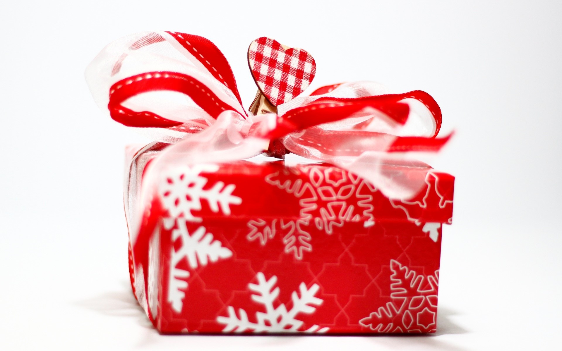 Red Gift Box with Snowflake Pattern and Ribbon HD Wallpaper