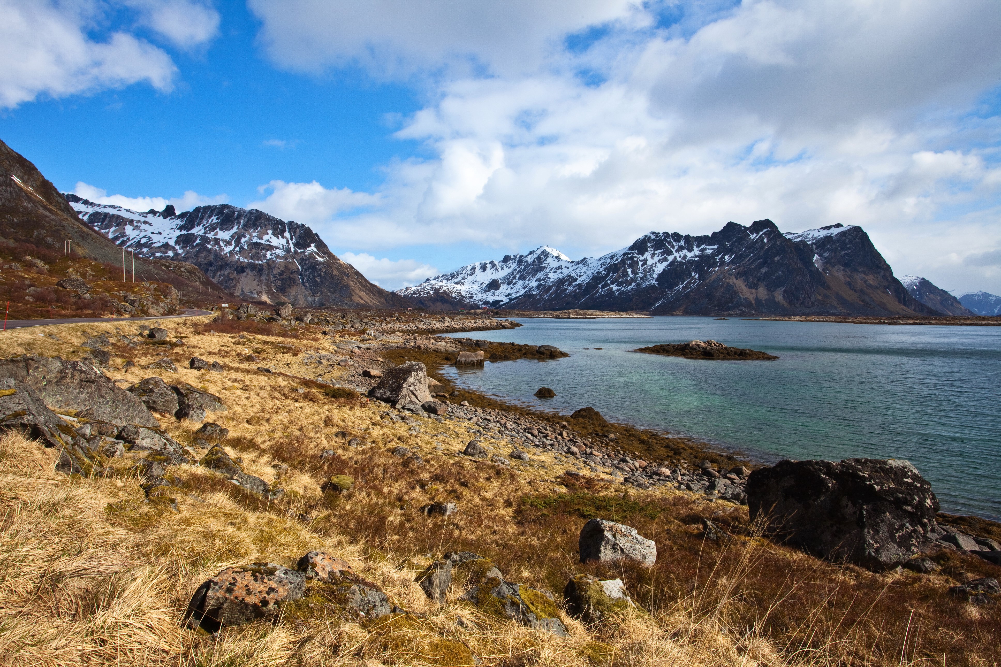 4K Norway Coast with Mountains and Lake HD Wallpaper