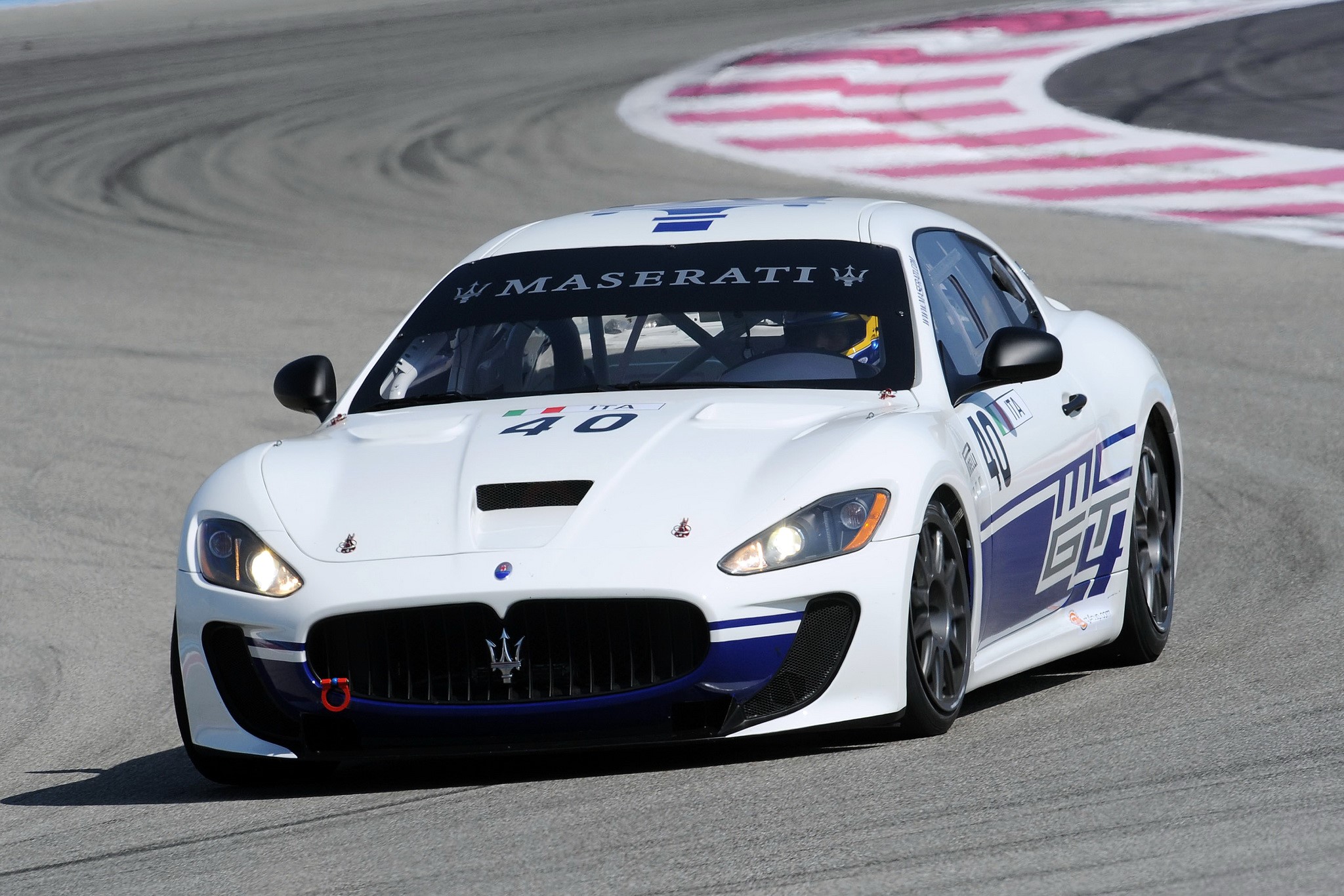 White Maserati Gran Turismo MC GT4 race car on track HD Wallpaper