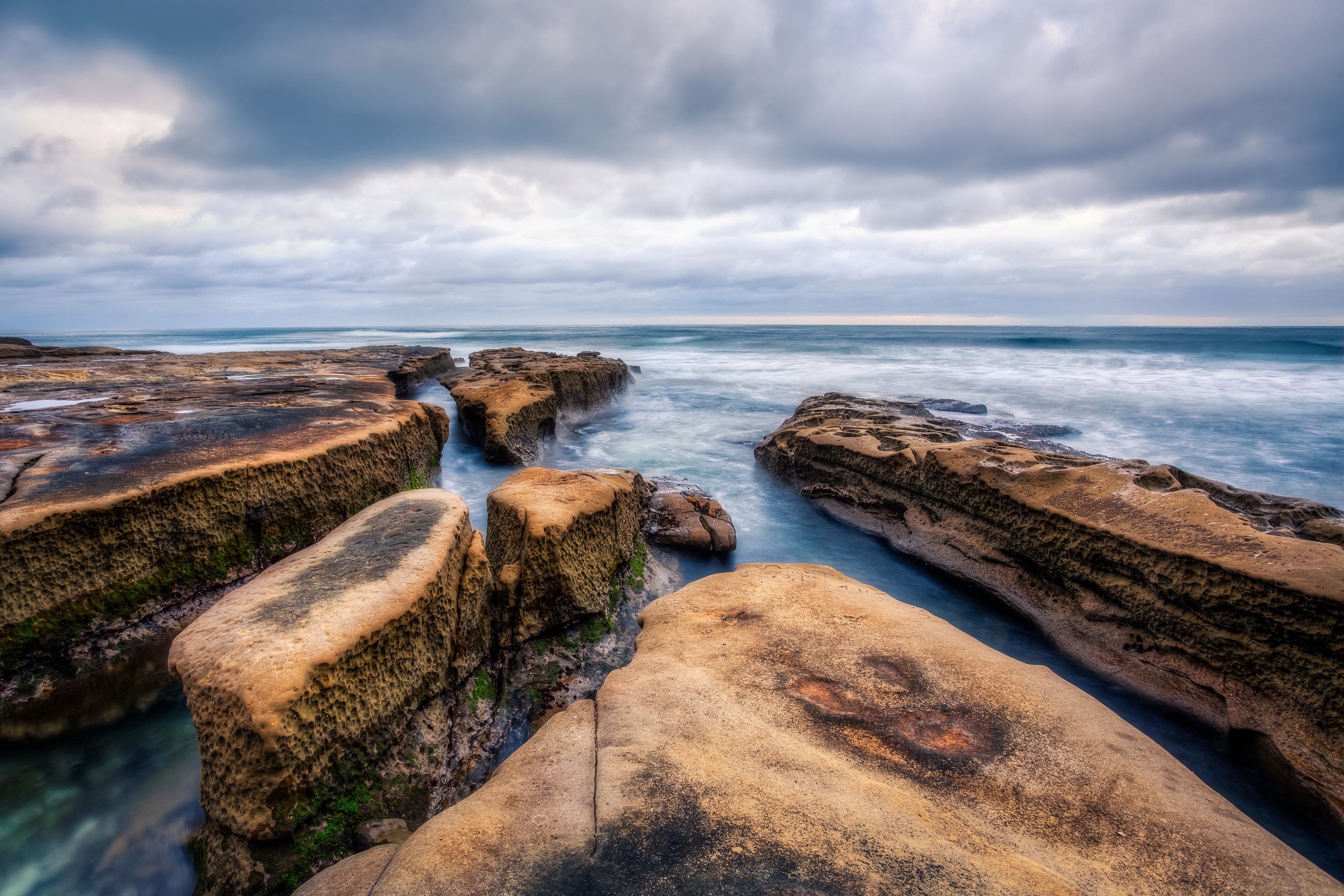 Rocky Coastline in California HD Wallpaper