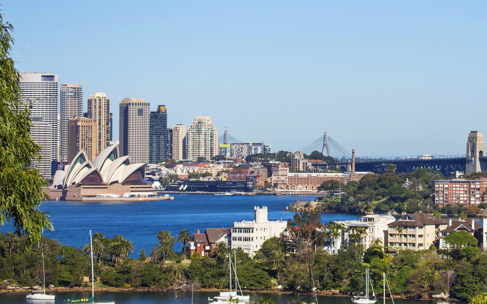 Sydney Opera House and Harbour Bridge HD Wallpaper