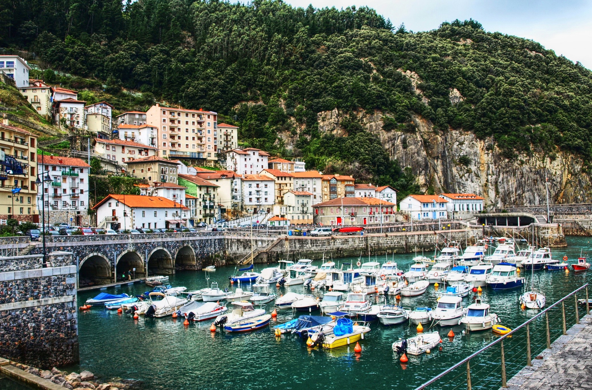 Elantxobe, Spain harbor with boats and houses on a hill HD Wallpaper