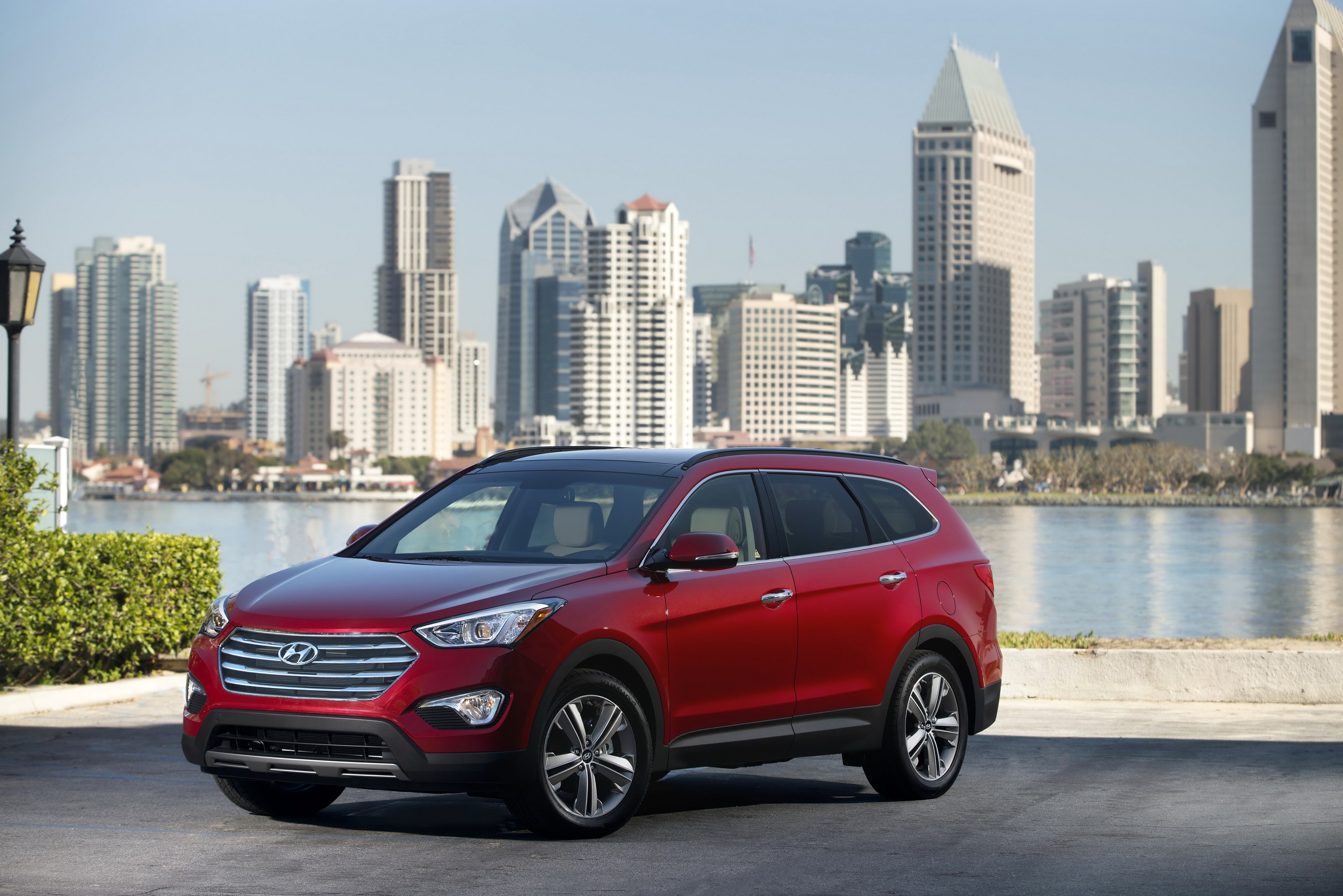 Red Hyundai Santa Fe LWB in San Diego HD Wallpaper