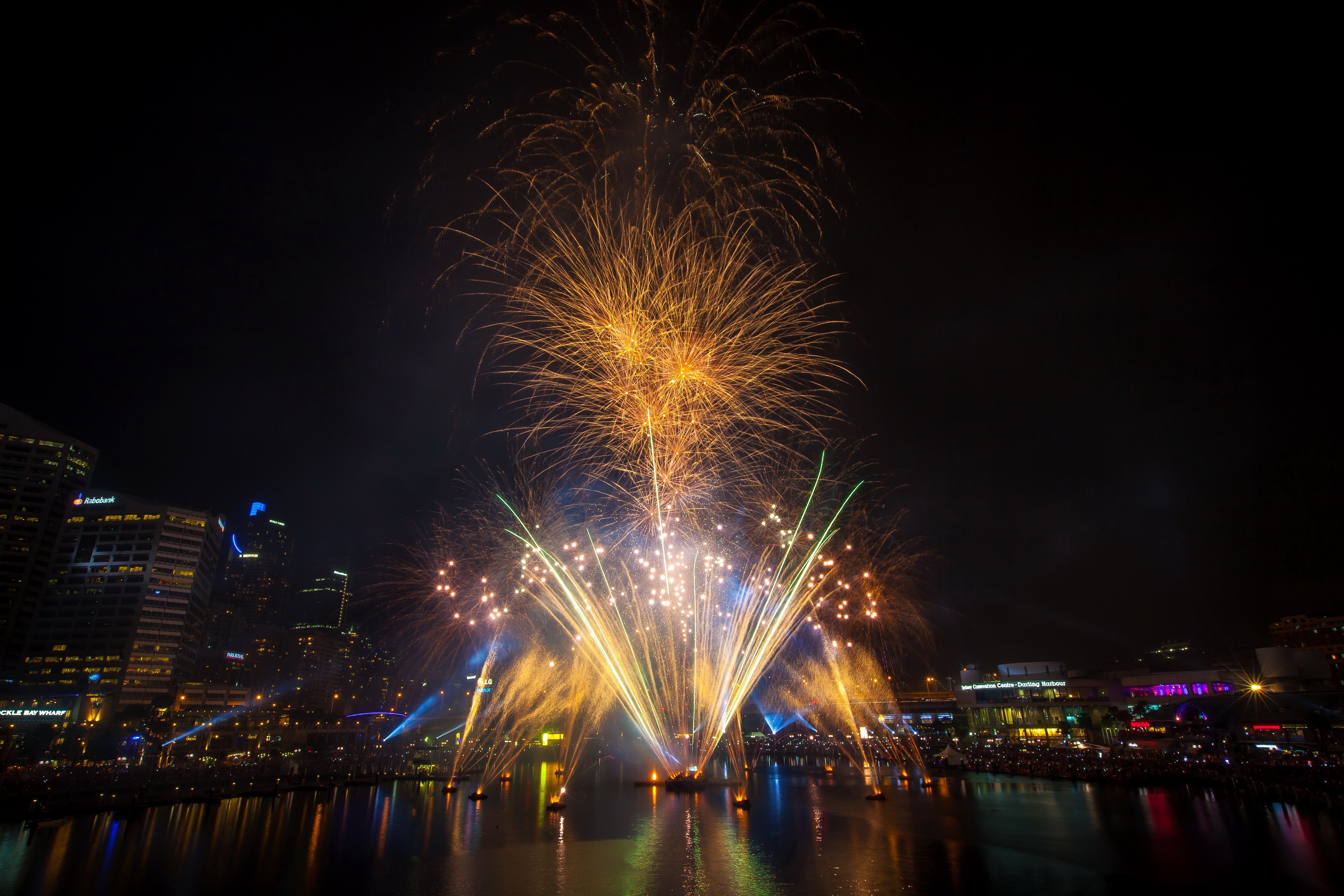 Fireworks over Sydney Harbour at night HD Wallpaper