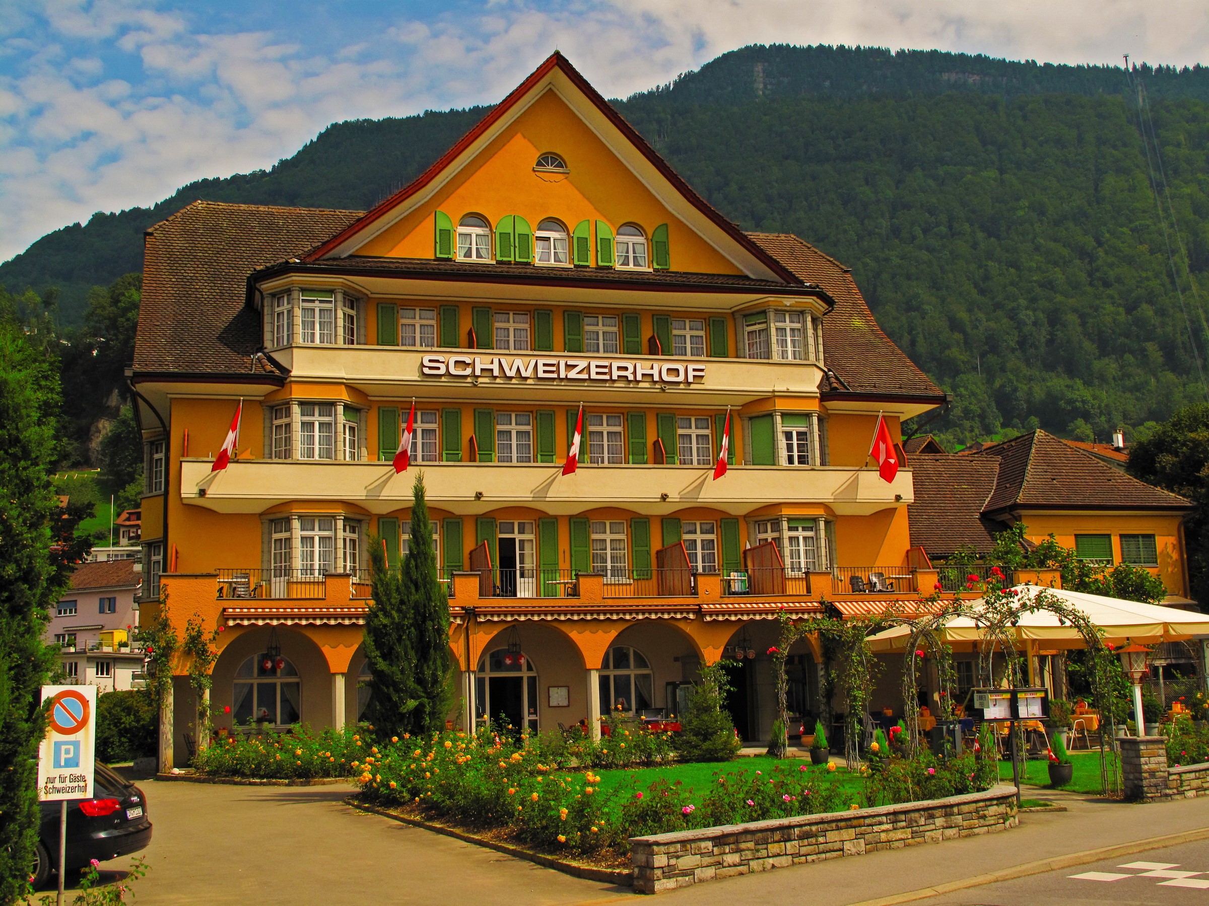 Hotel Schweizerhof in Weggis, Switzerland HD Wallpaper