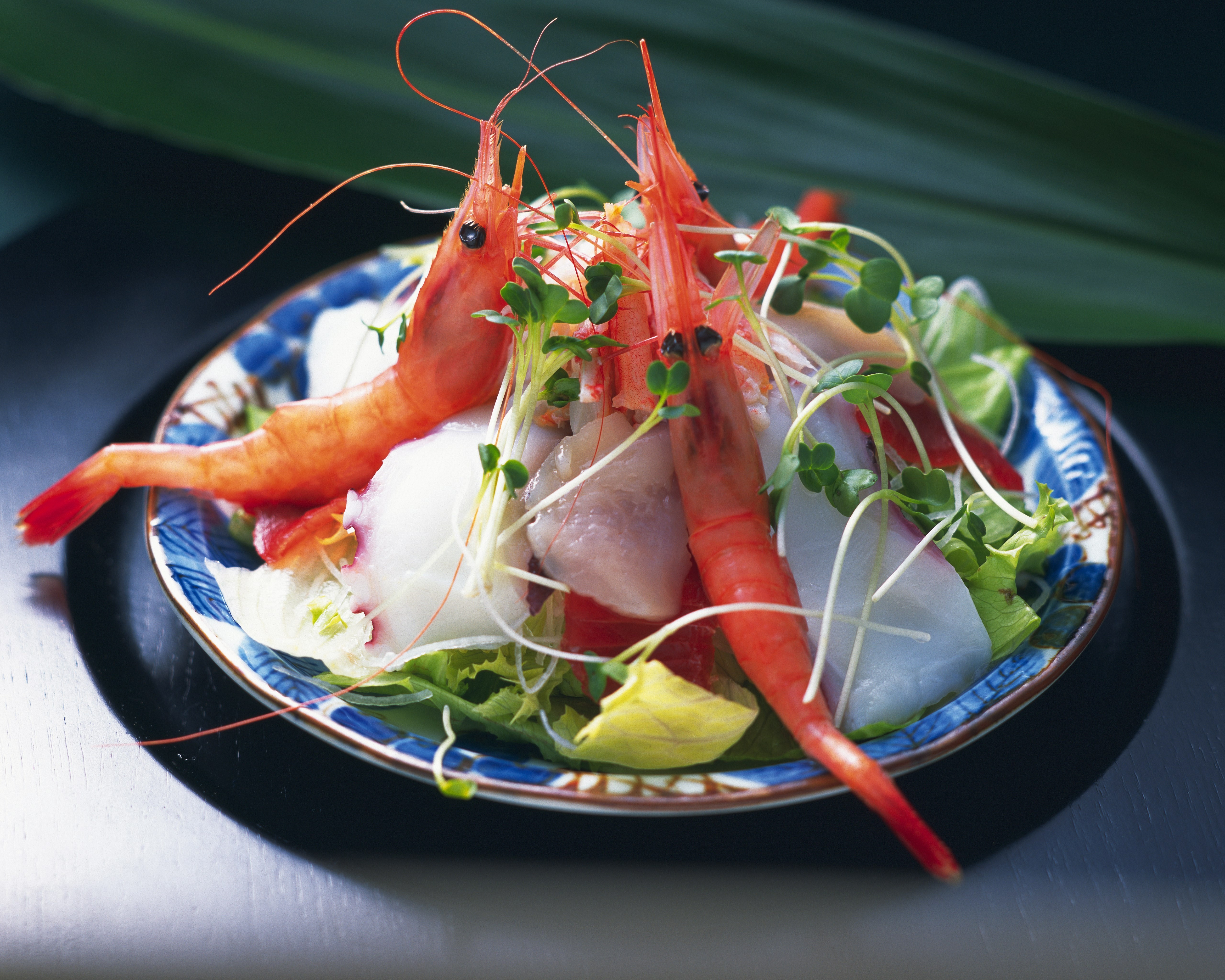Shrimp and sashimi salad with sprouts HD Wallpaper