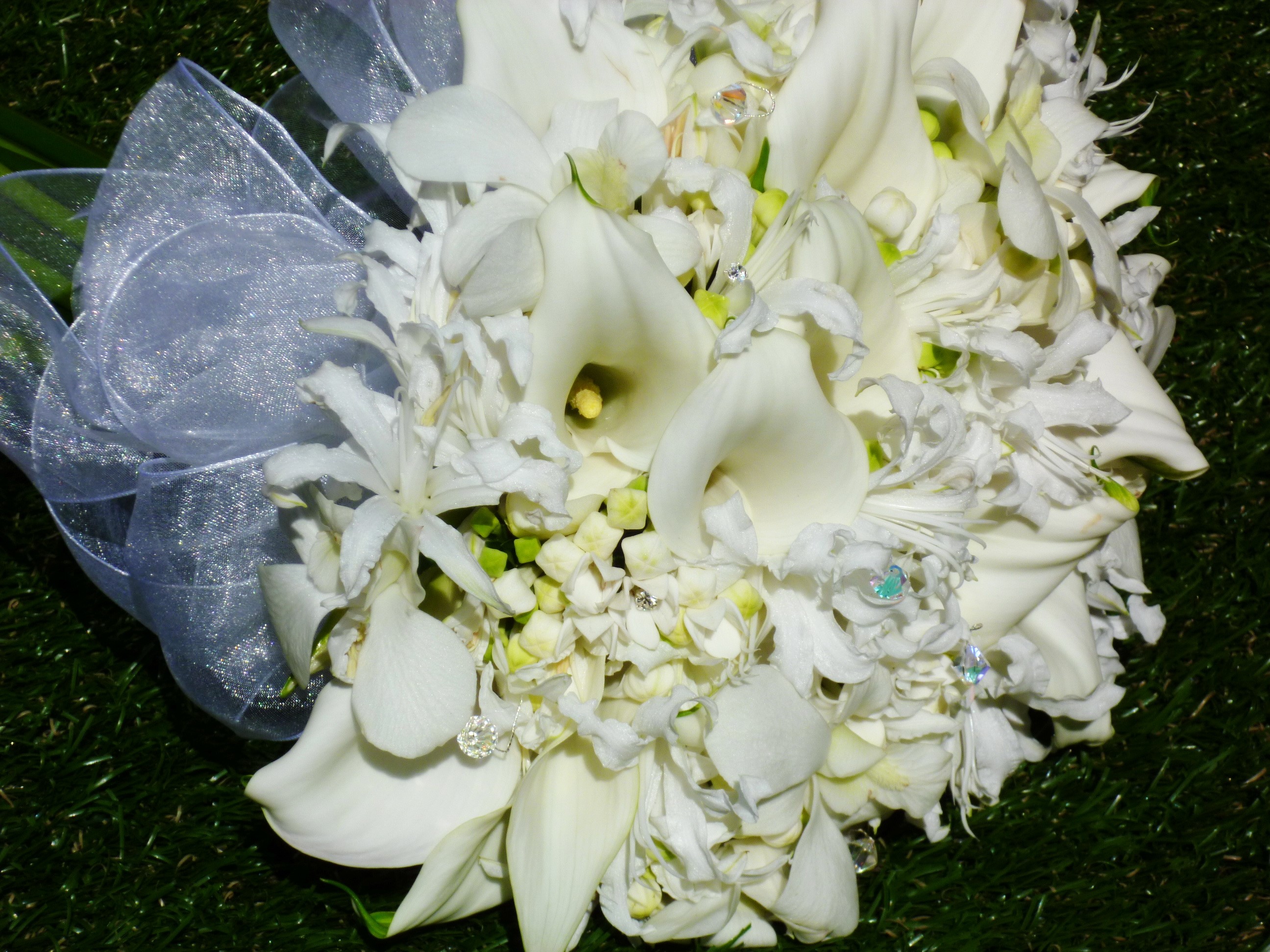 White Calla Lily and Hydrangea Wedding Bouquet with Ribbon HD Wallpaper