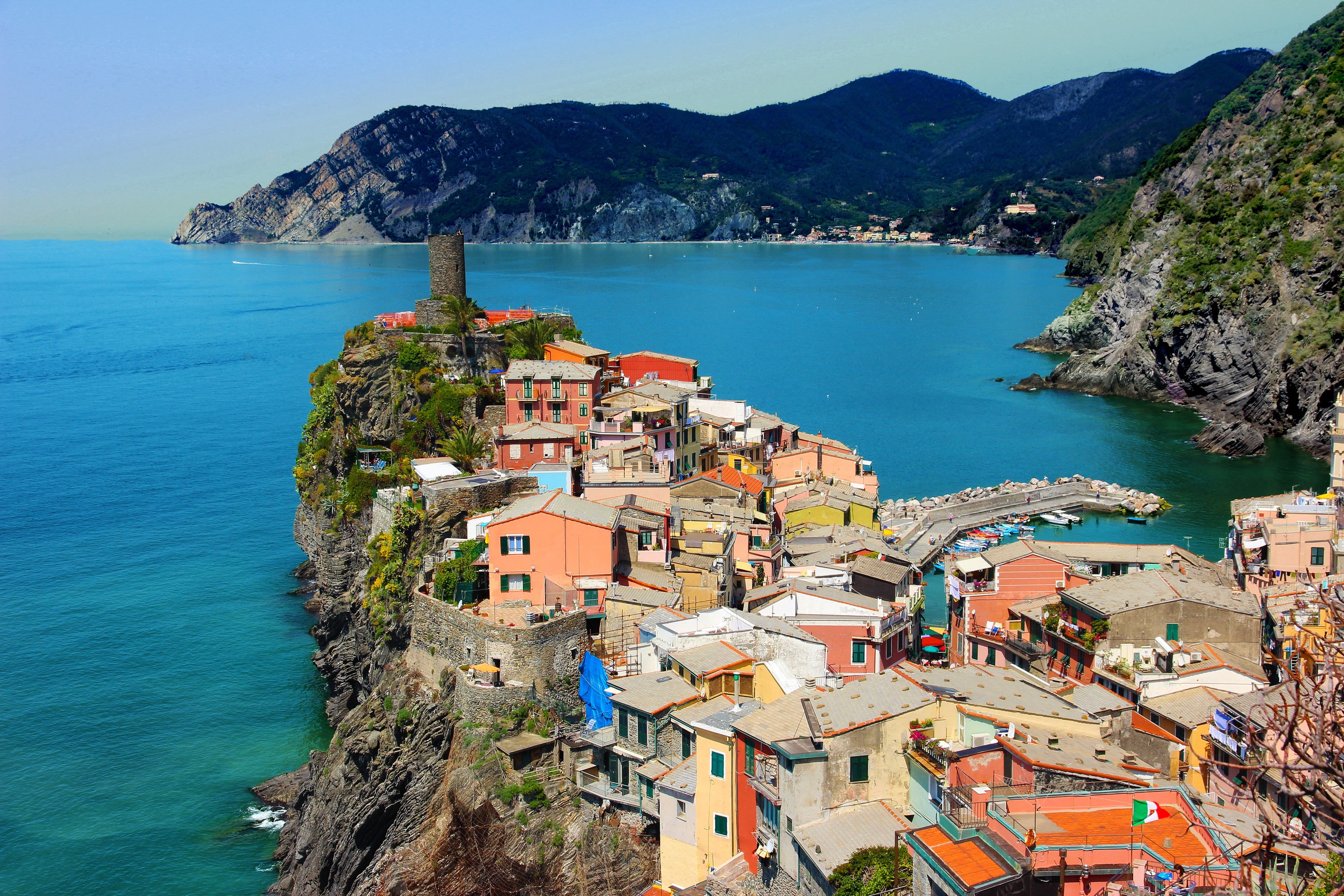 Vernazza, Cinque Terre, Italy HD Wallpaper