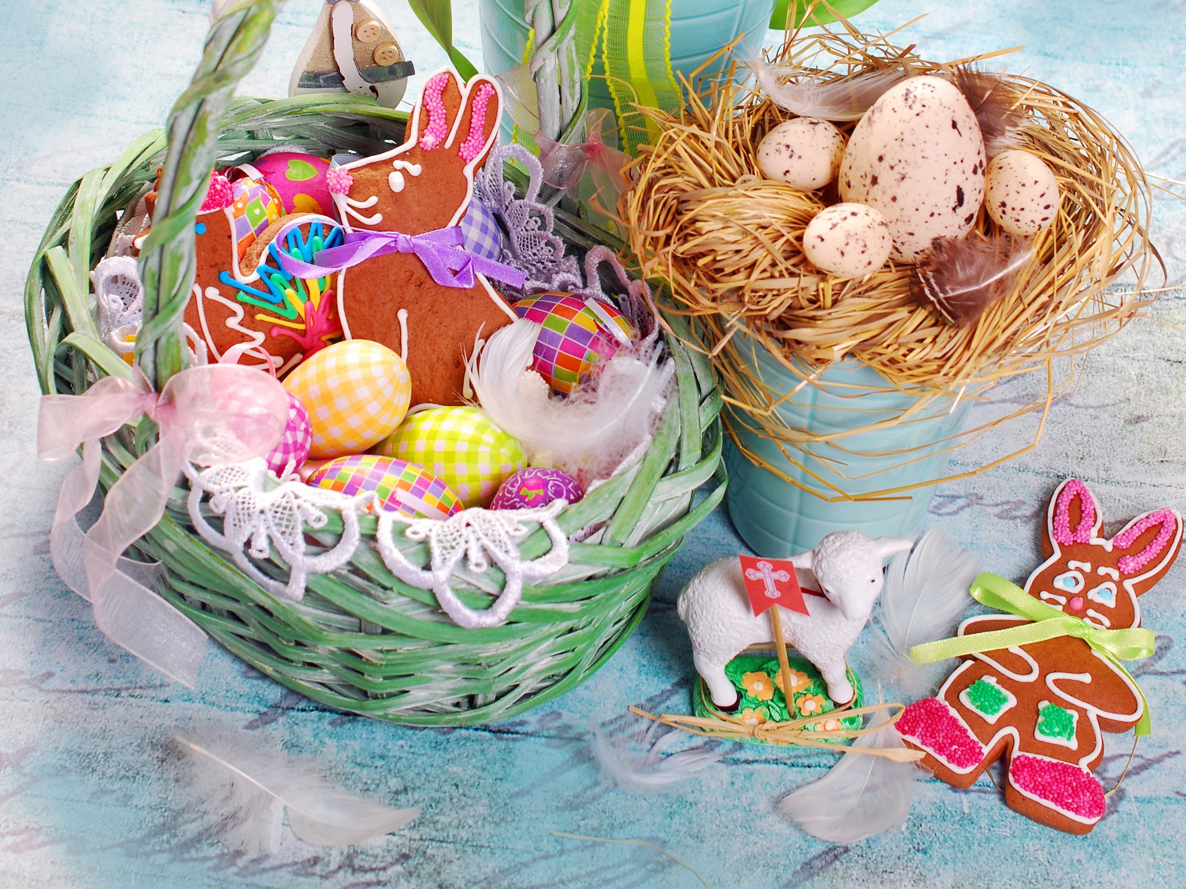 Easter basket with gingerbread cookies and eggs HD Wallpaper