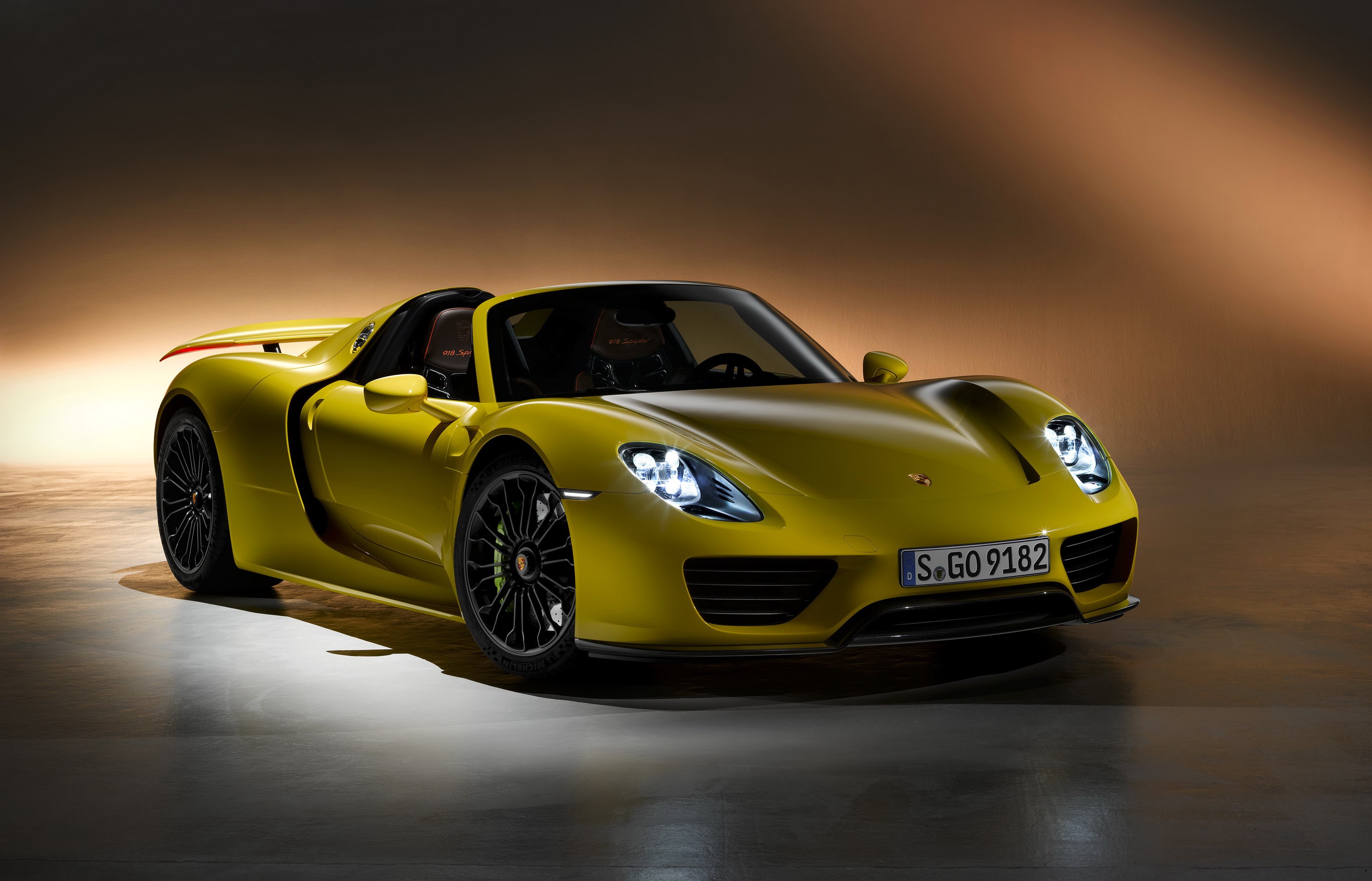 Yellow 2013 Porsche 918 Spyder Cabriolet HD Wallpaper