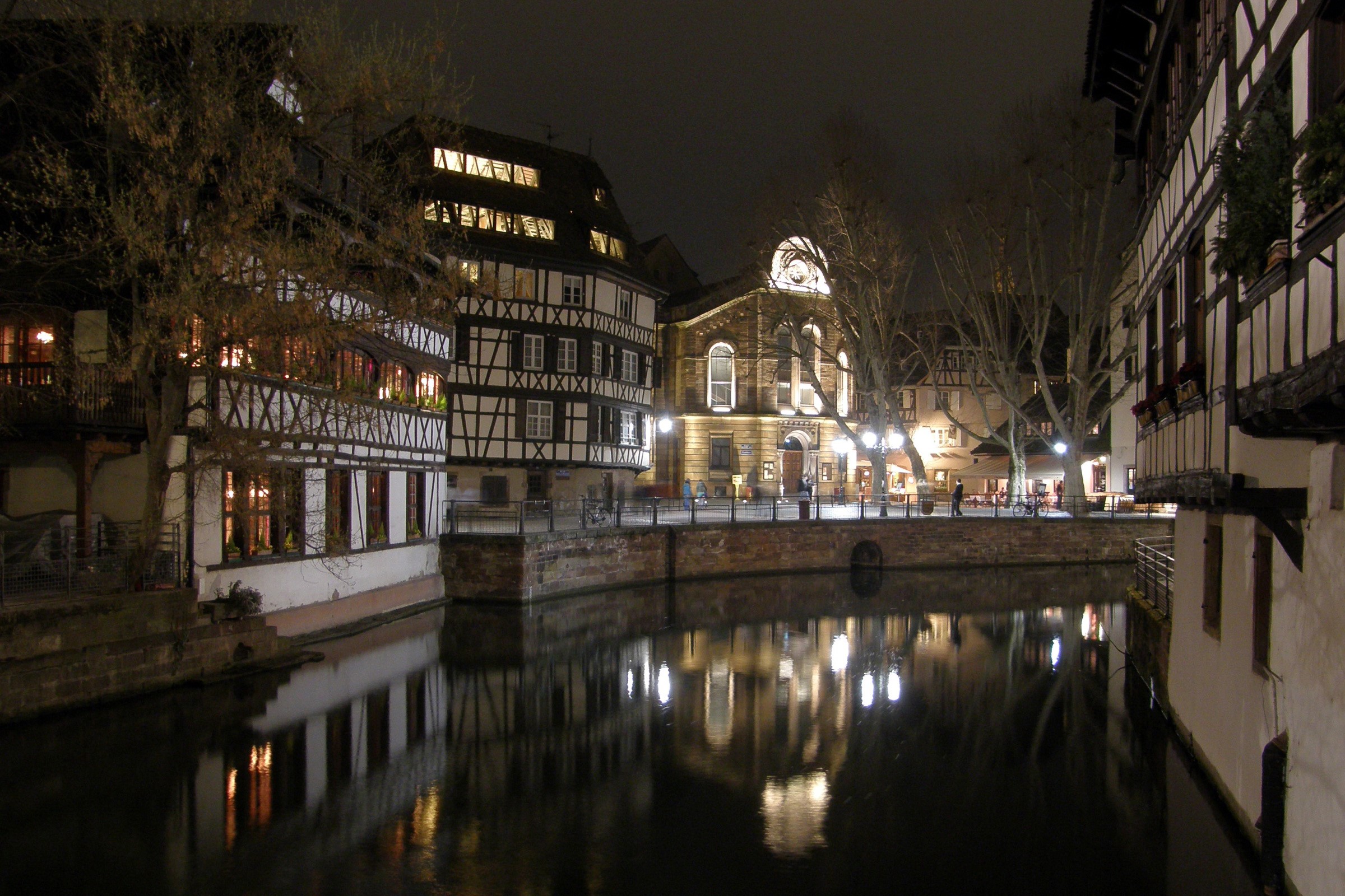 Strasbourg canal at night with historic buildings HD Wallpaper