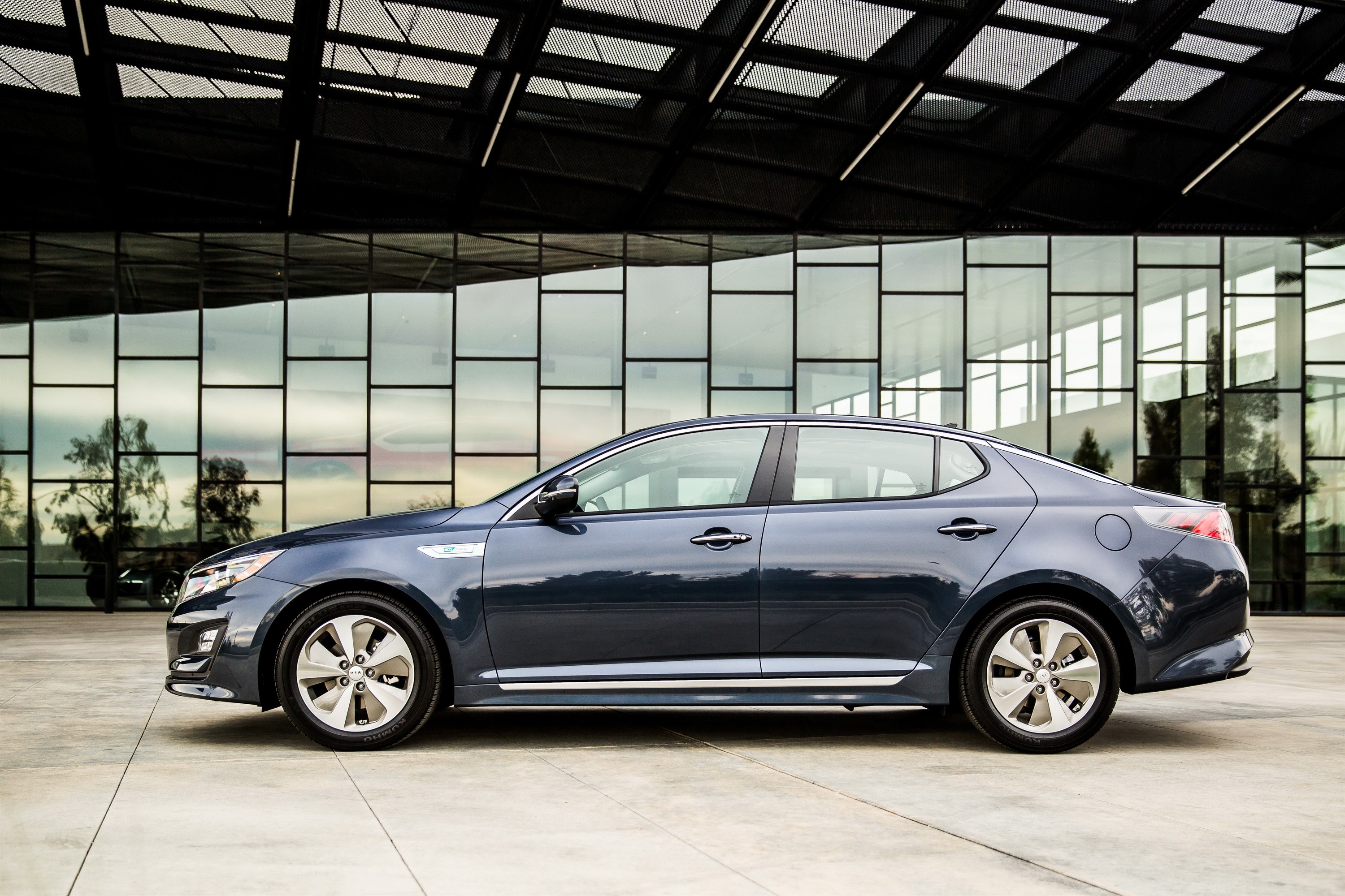 2014 Kia Optima Hybrid sedan, metallic blue HD Wallpaper