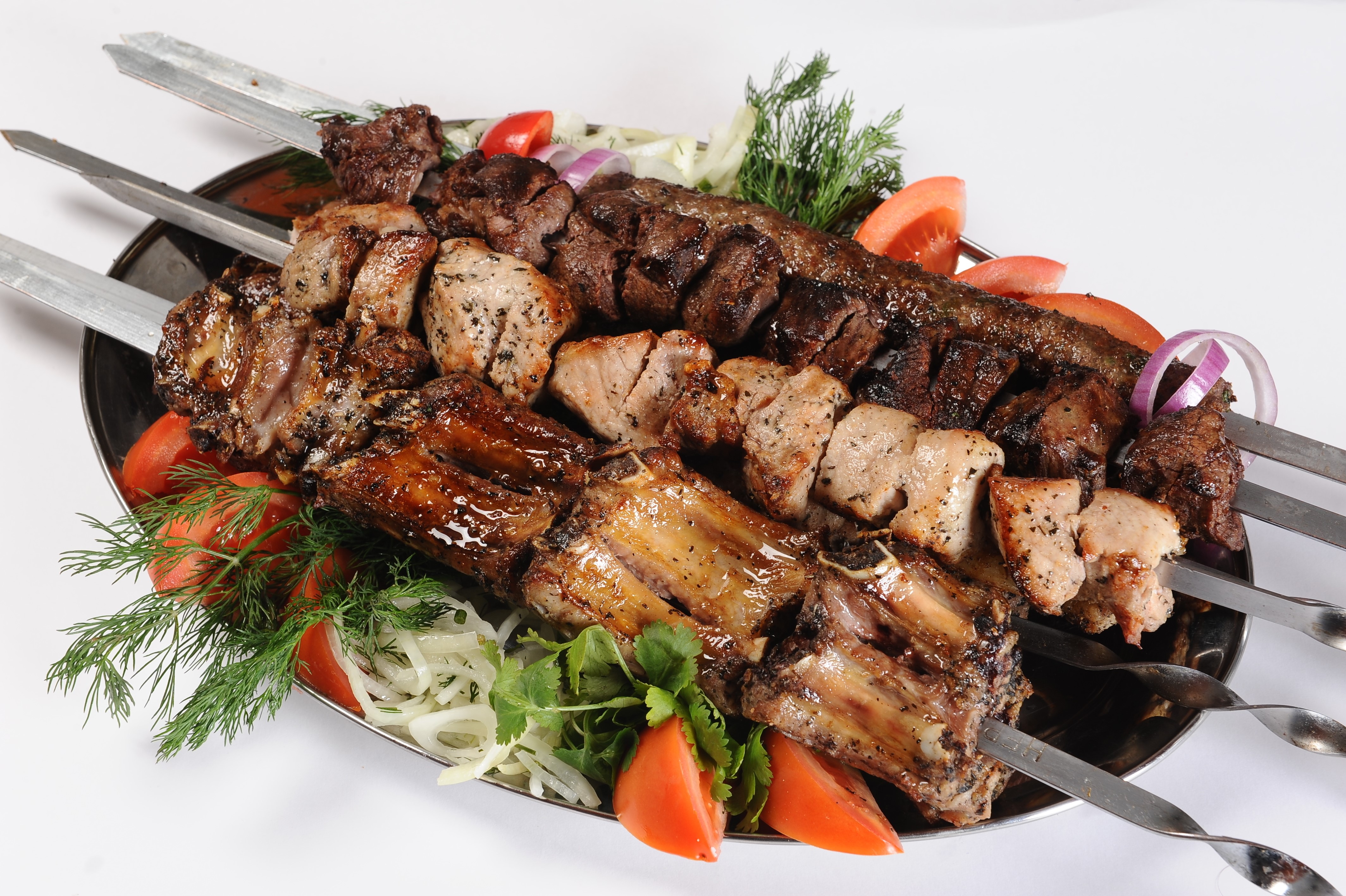 4K Shashlik with Tomatoes and Onion HD Wallpaper
