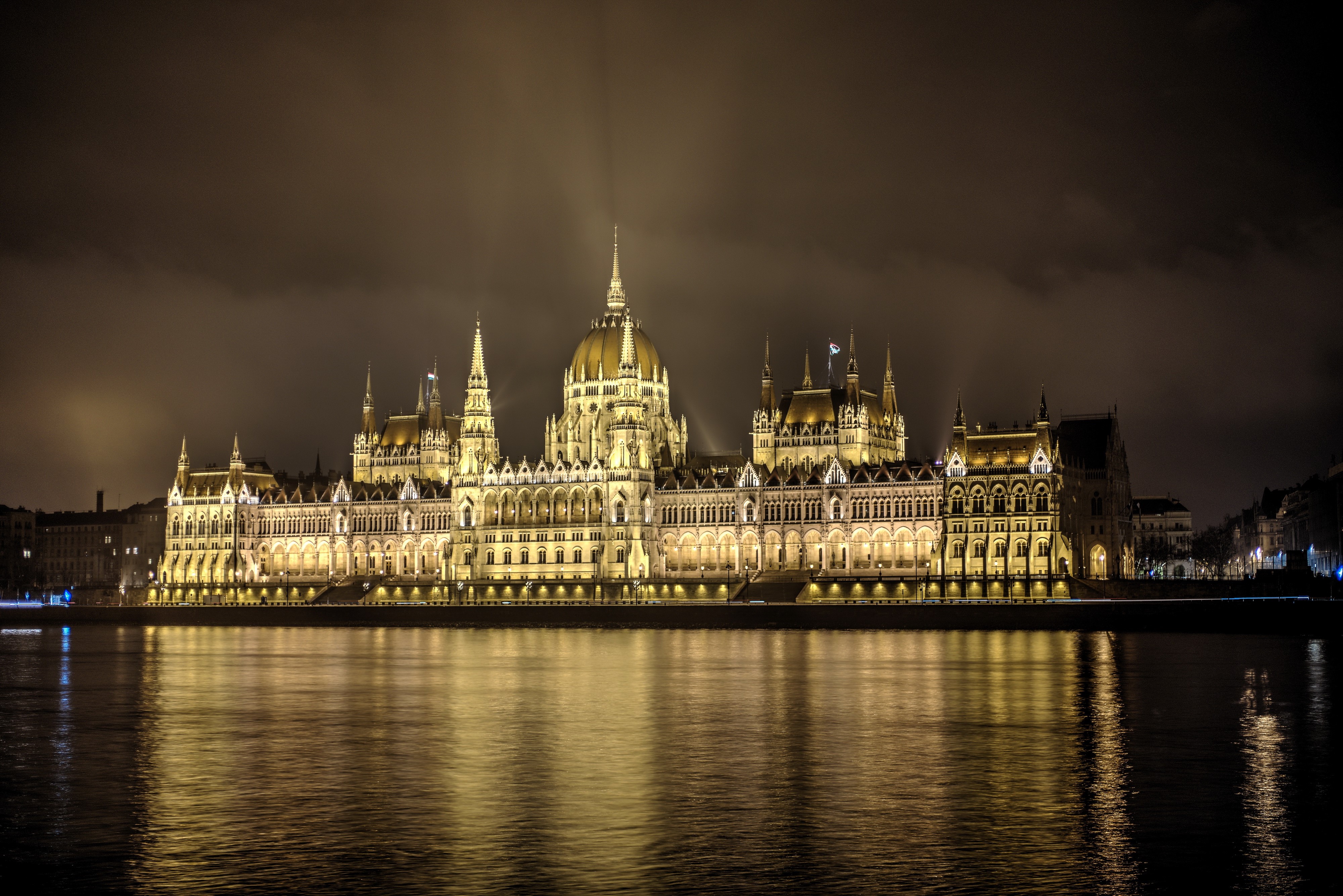 4K Budapest Parliament Building at Night HD Wallpaper