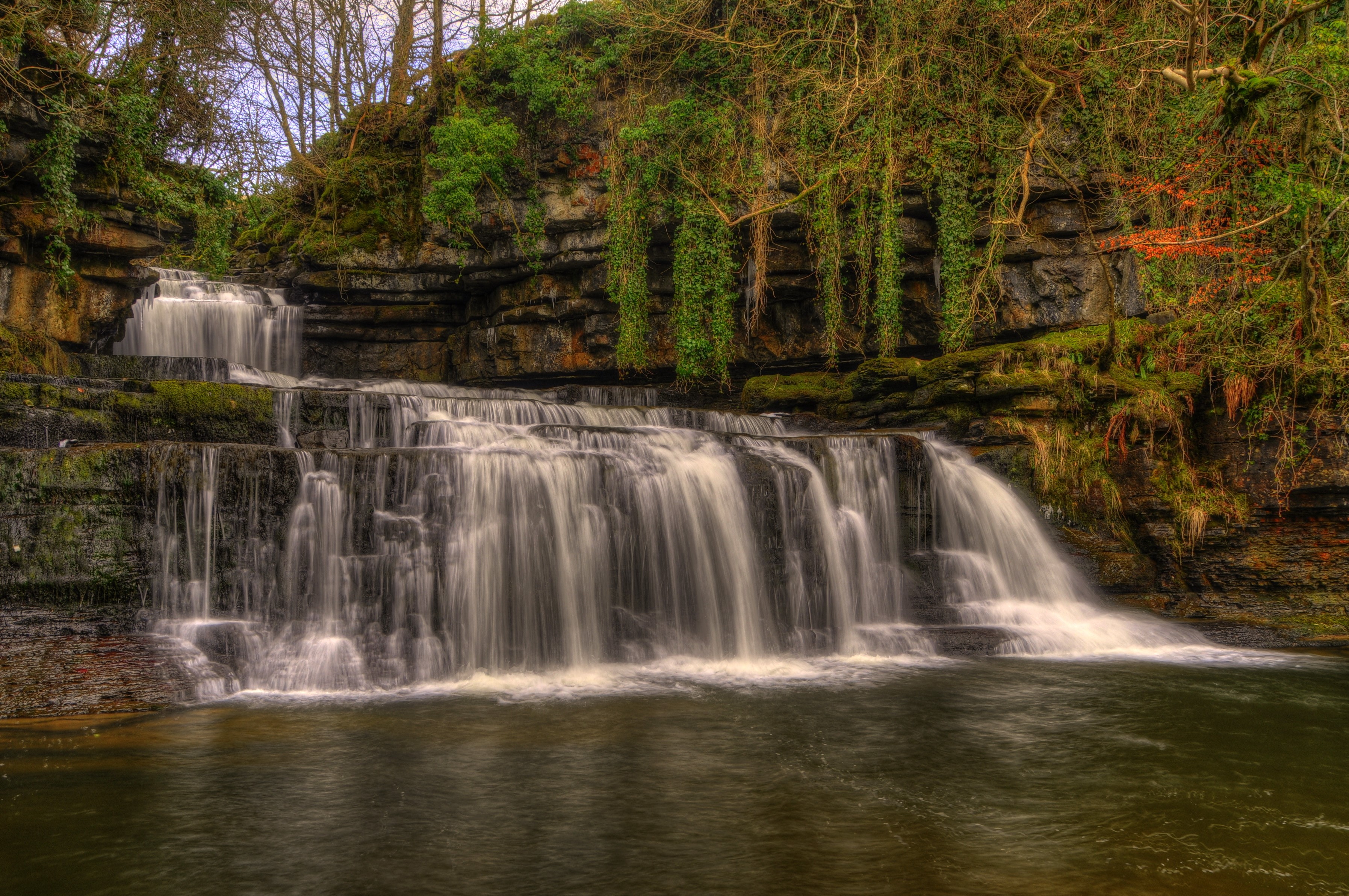 Waterfalls in Cotterdale, England HD Wallpaper