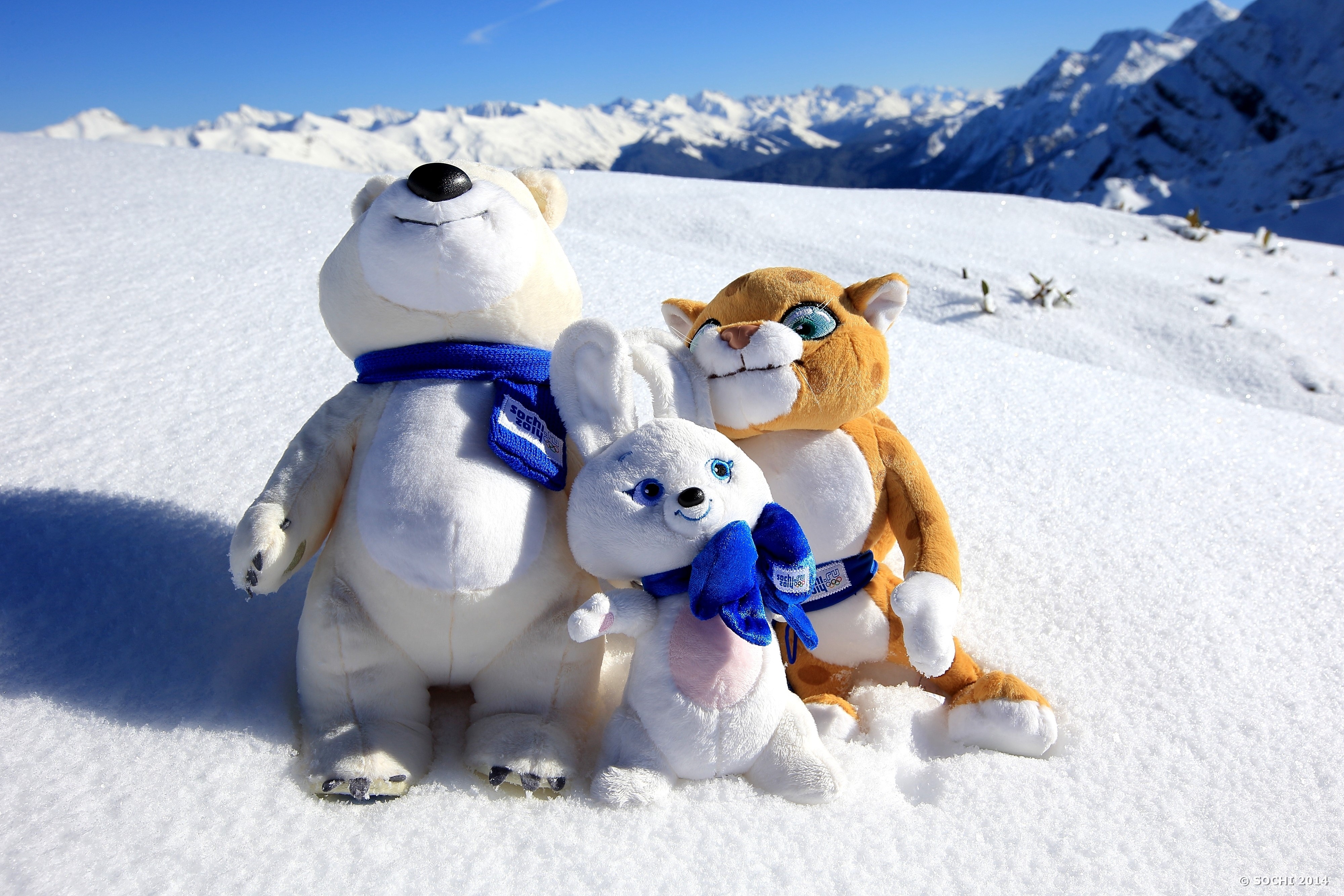 Sochi 2014 Olympic Mascots in Snow HD Wallpaper