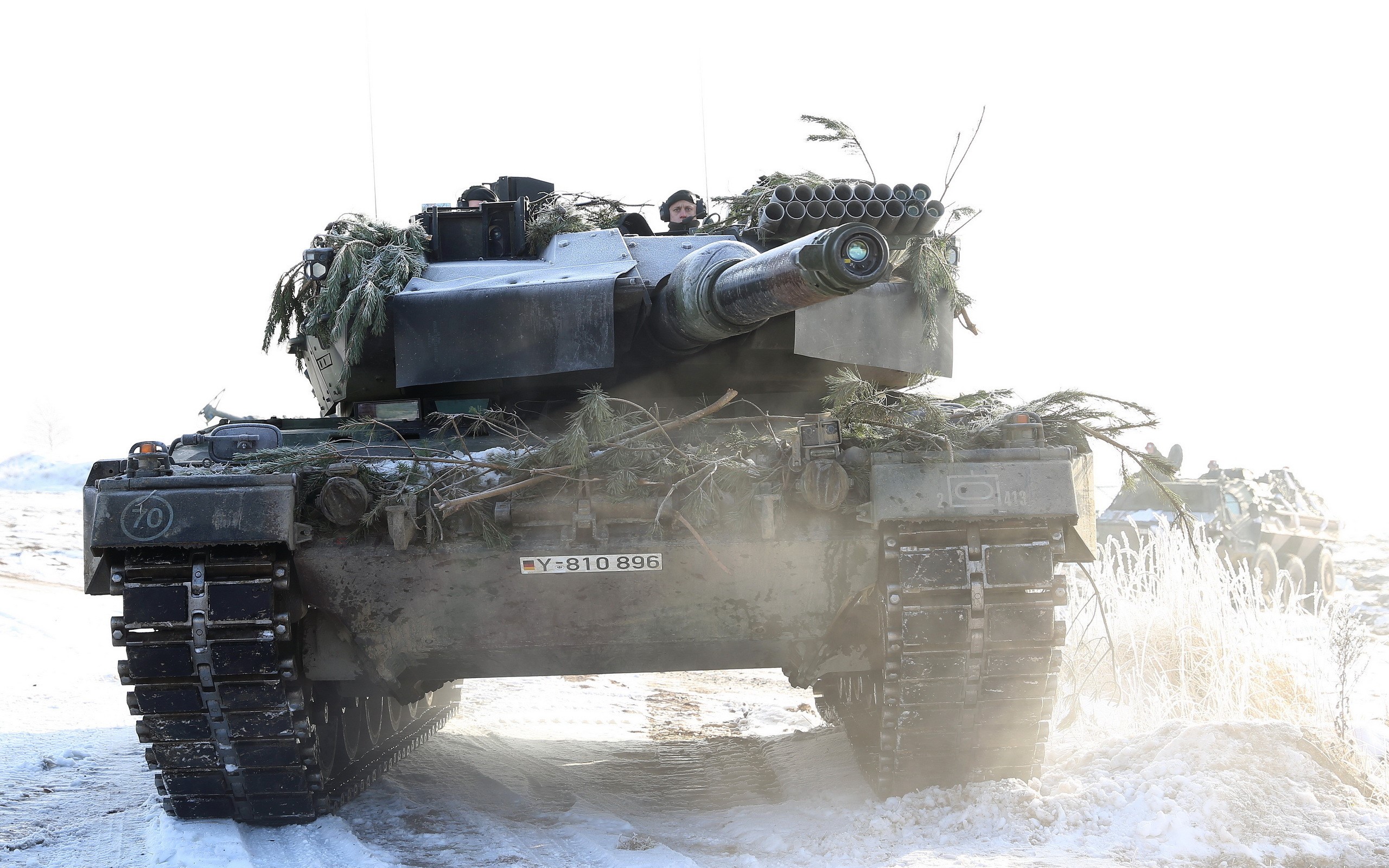 Leopard 2 Tank in Winter Camouflage HD Wallpaper