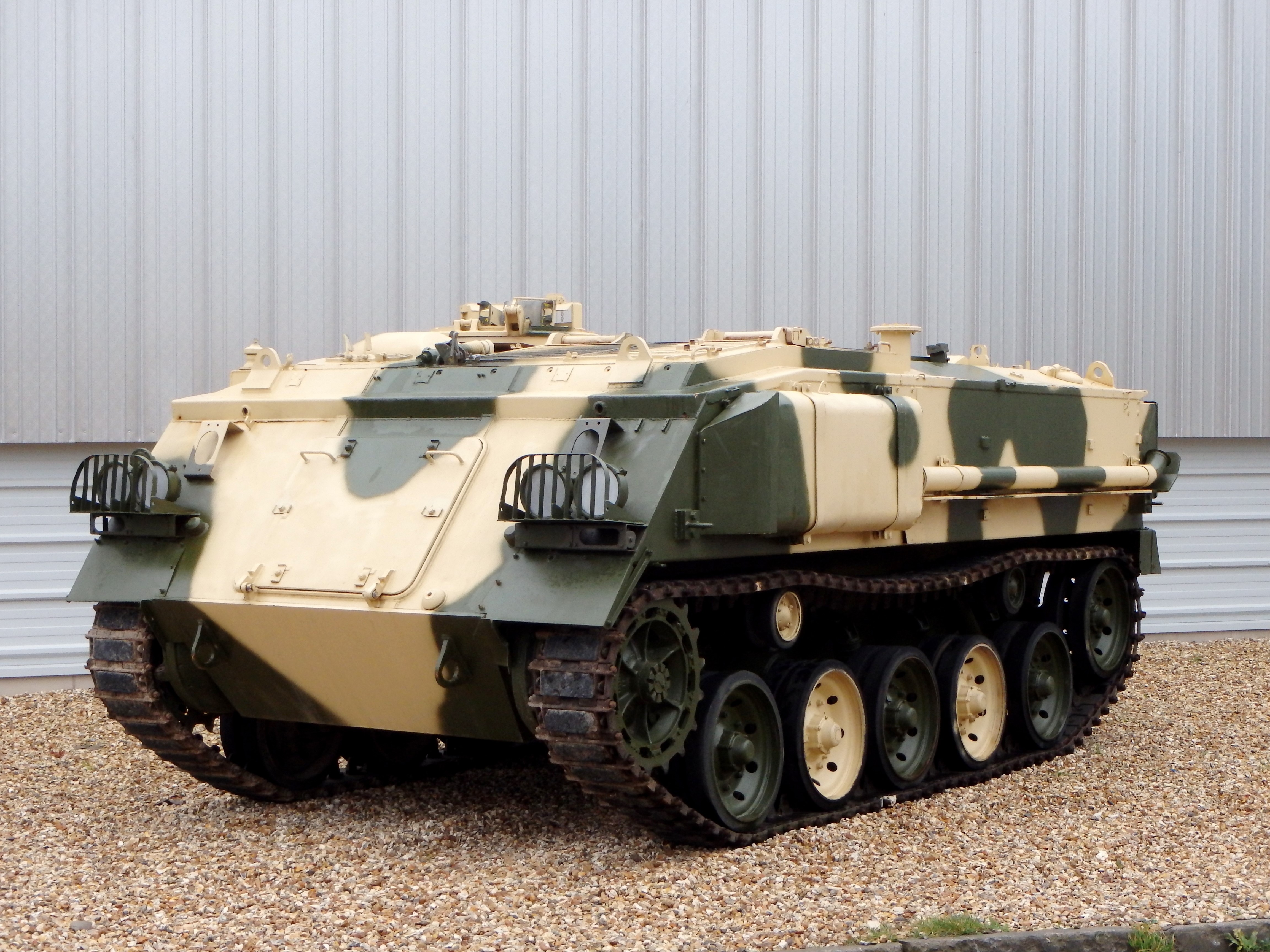 FV432 APC tank HD Wallpaper