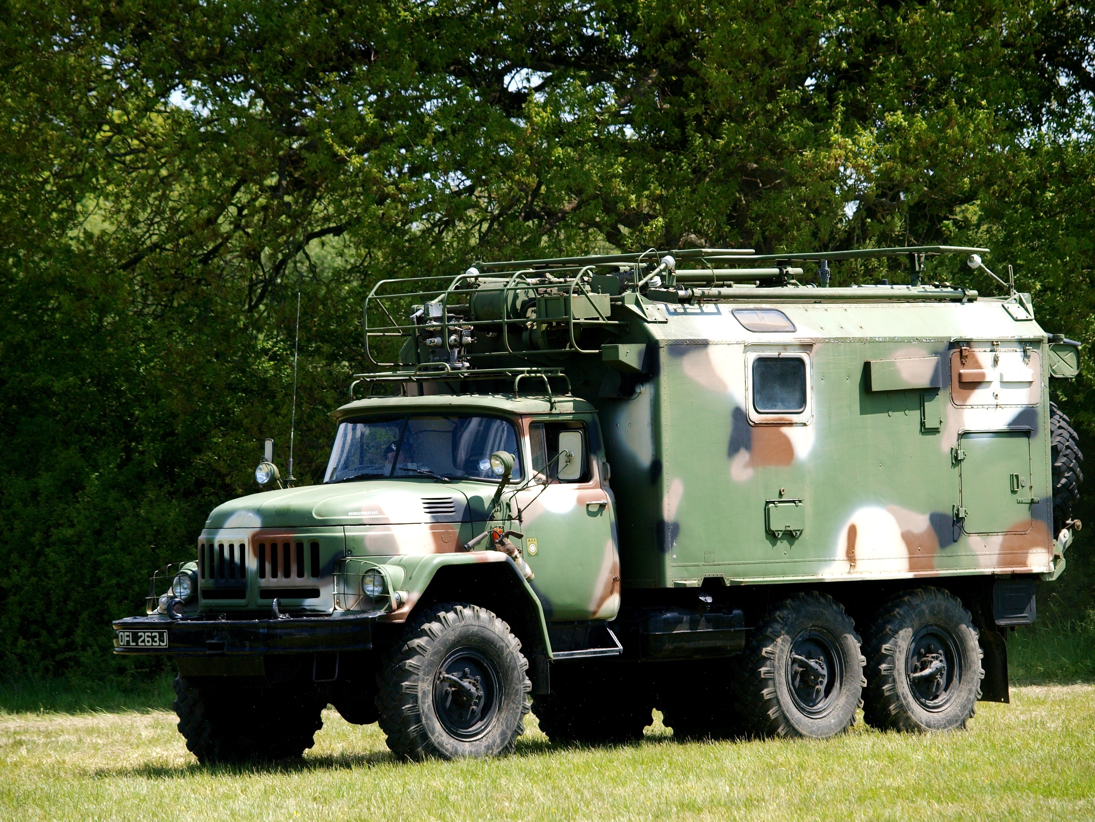 ZIL 131 military vehicle with camouflage HD Wallpaper