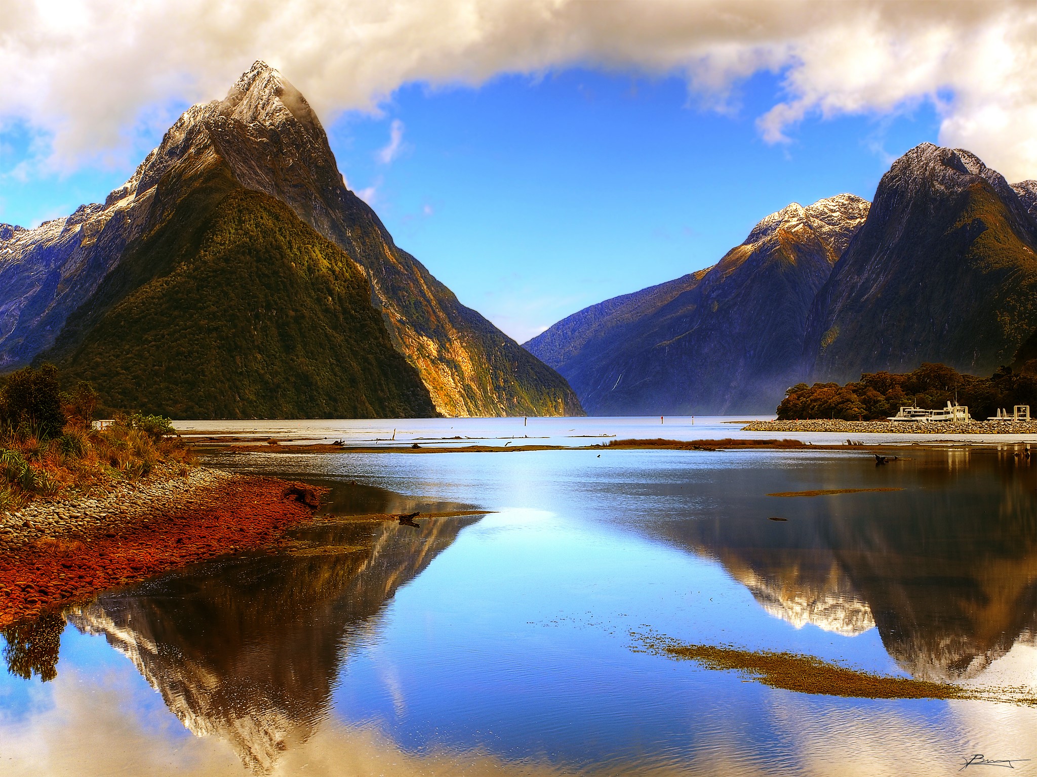 Mitre Peak and Milford Sound, New Zealand HD Wallpaper