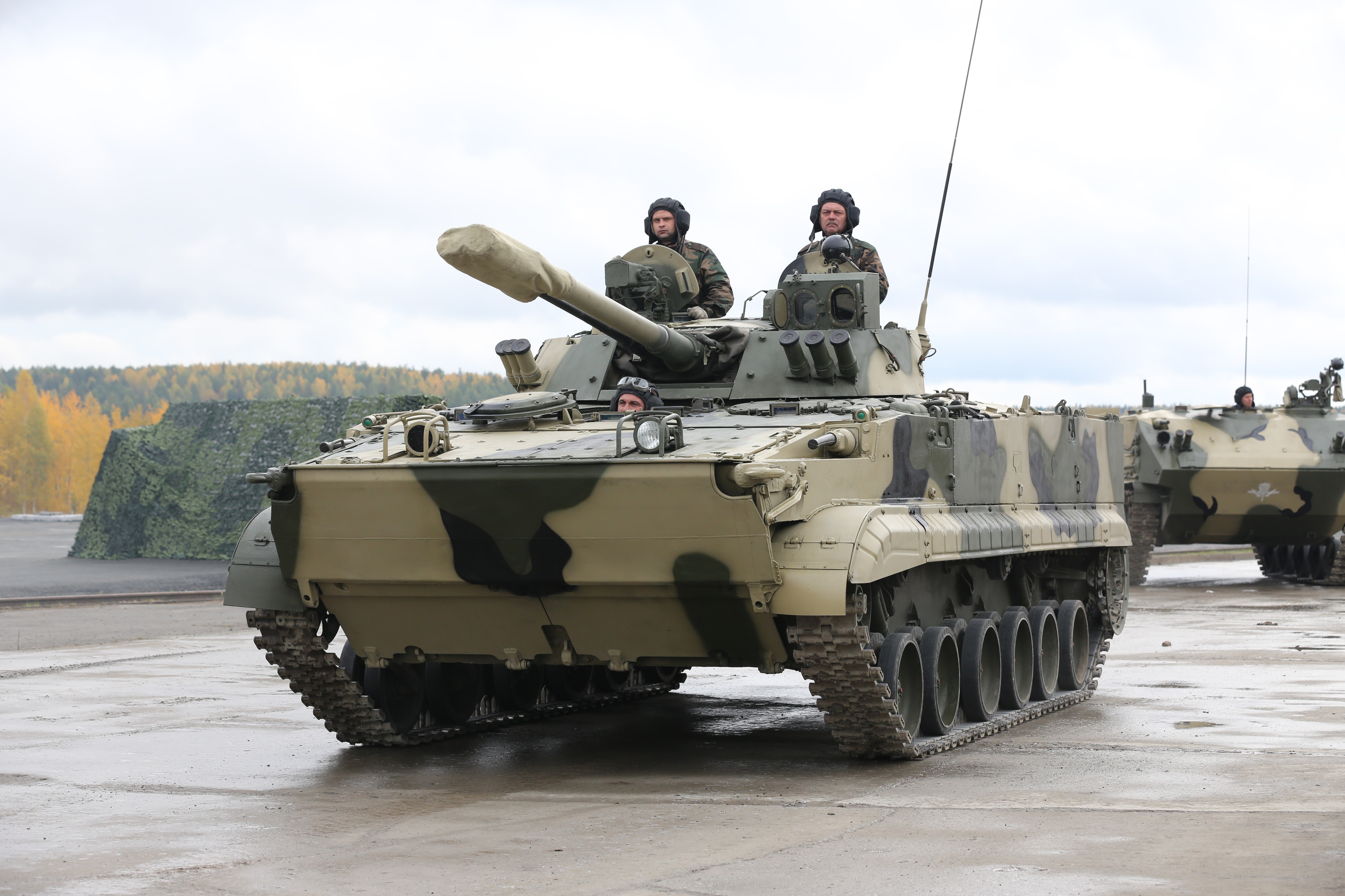 Infantry Fighting Vehicle with crew HD Wallpaper