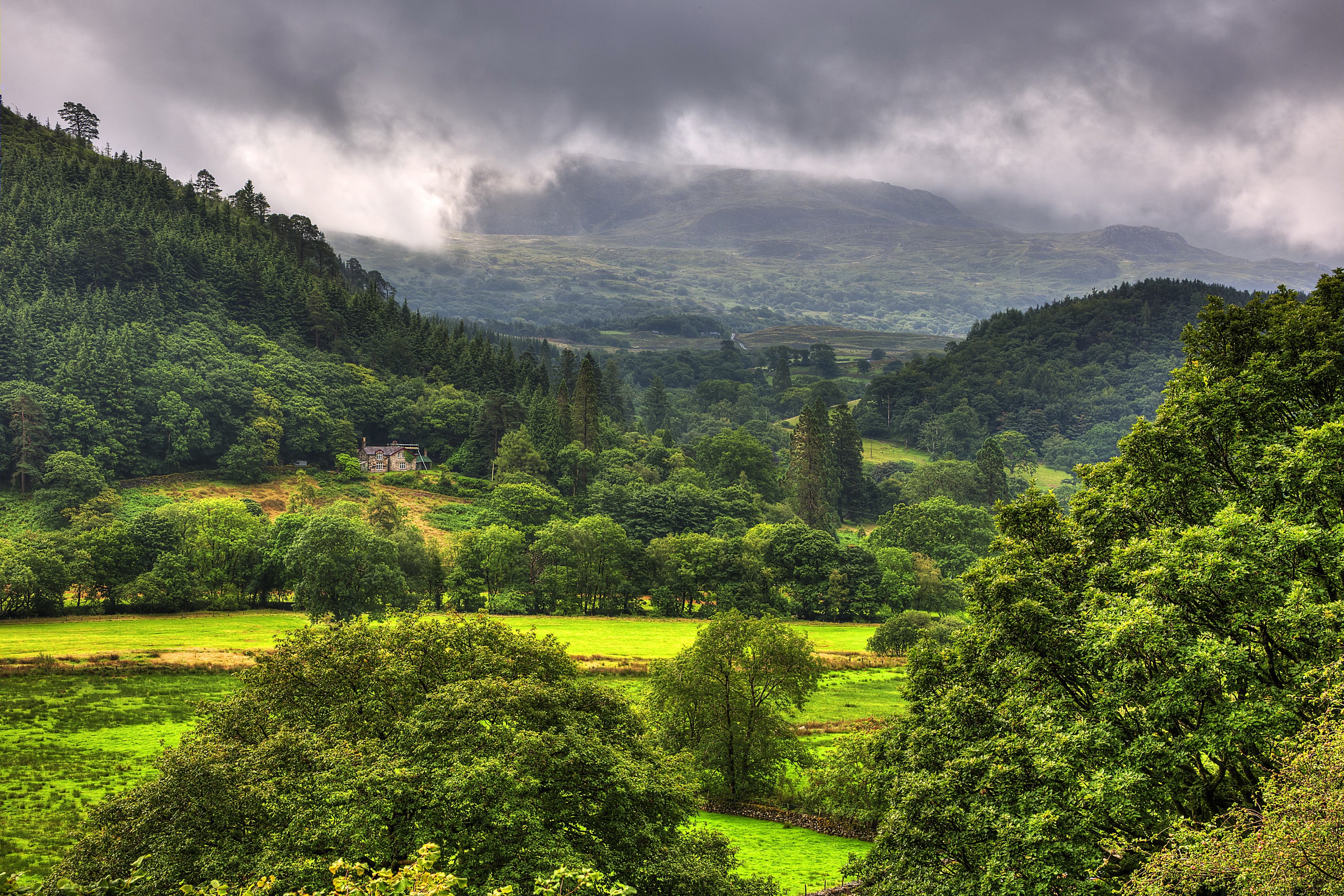 Snowdonia National Park, United Kingdom HD Wallpaper