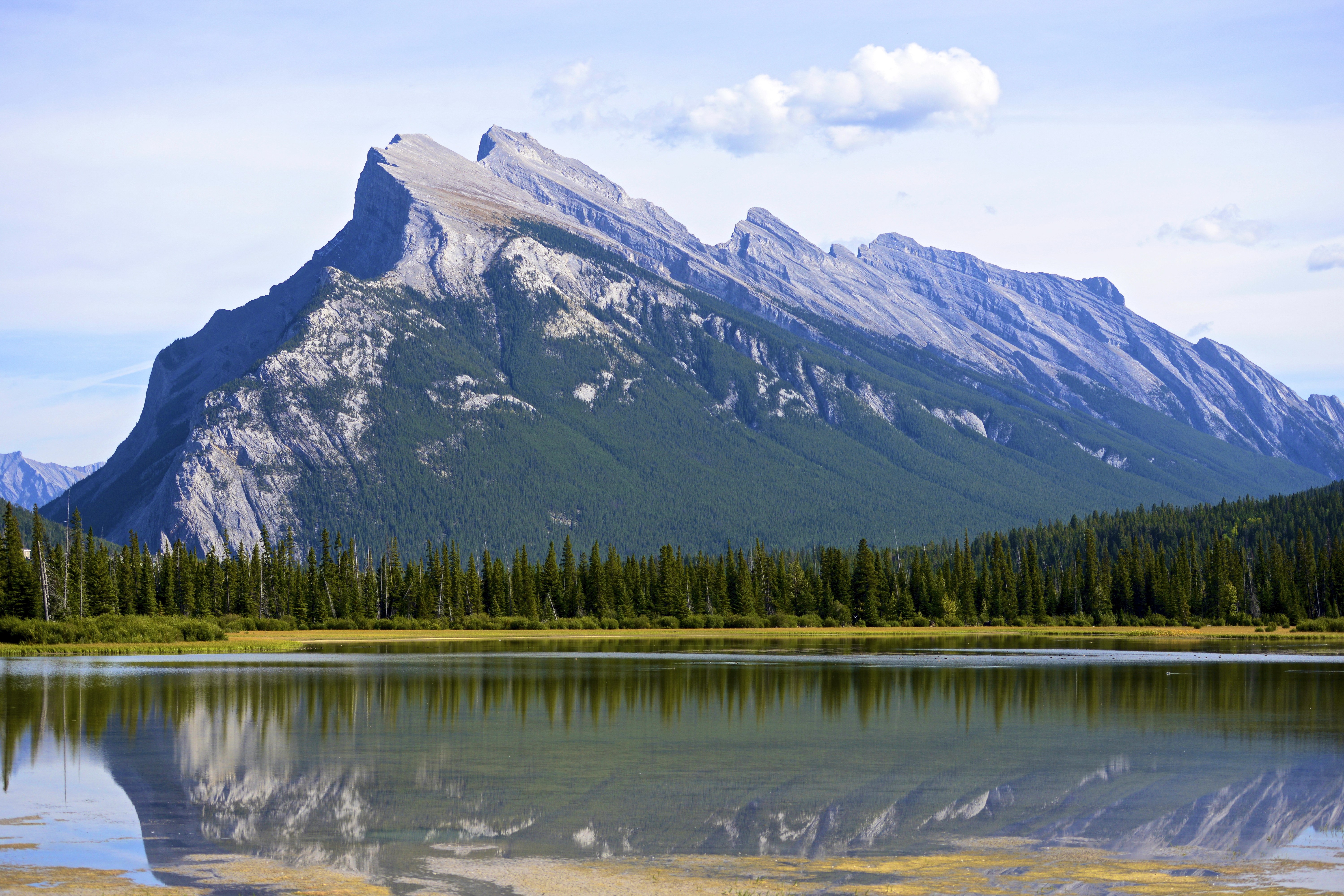 Mount Robson National Park, Canada HD Wallpaper
