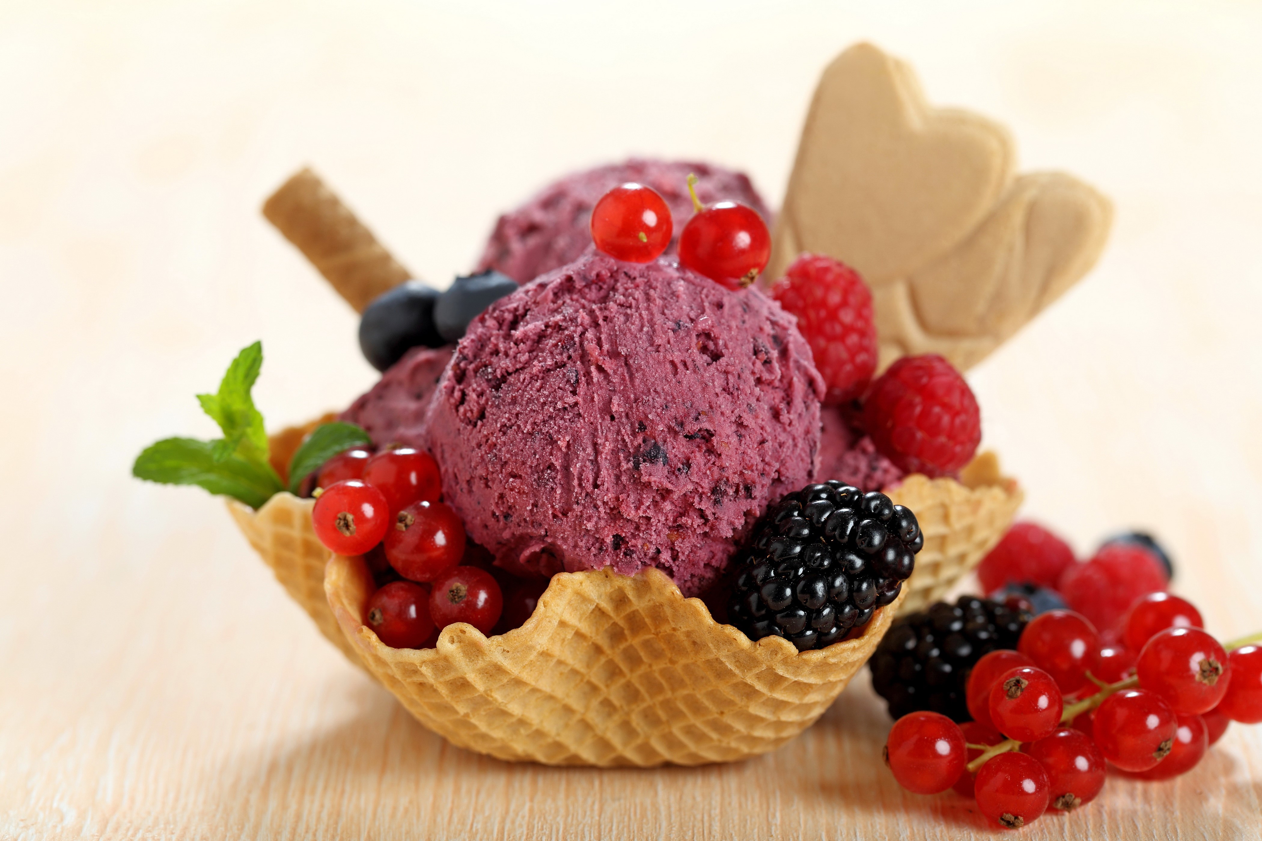 Berry ice cream in a waffle bowl with fresh berries HD Wallpaper