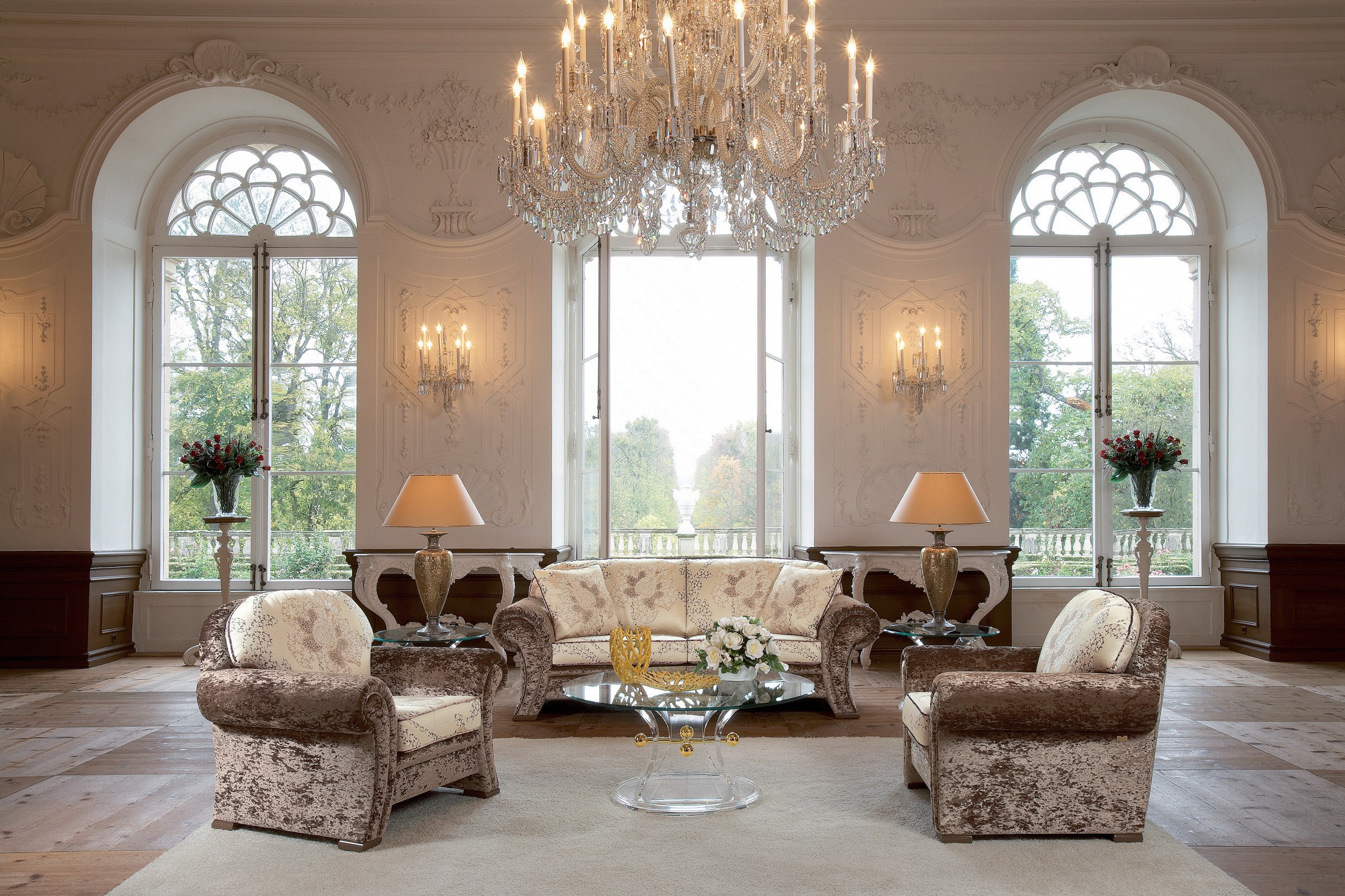 Luxurious living room with ornate chandelier and furniture HD Wallpaper