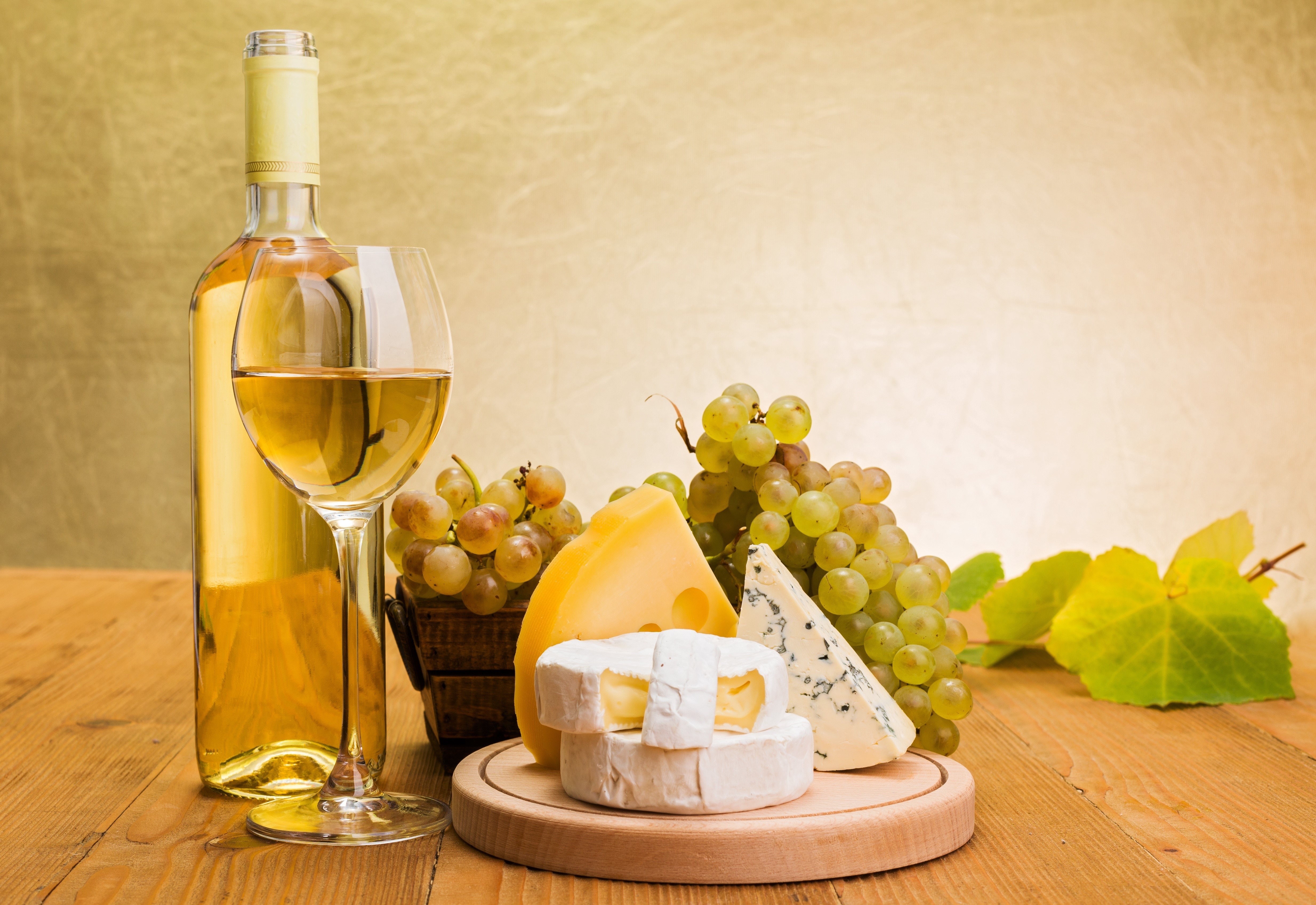 Still-life of cheese, grapes, and white wine HD Wallpaper