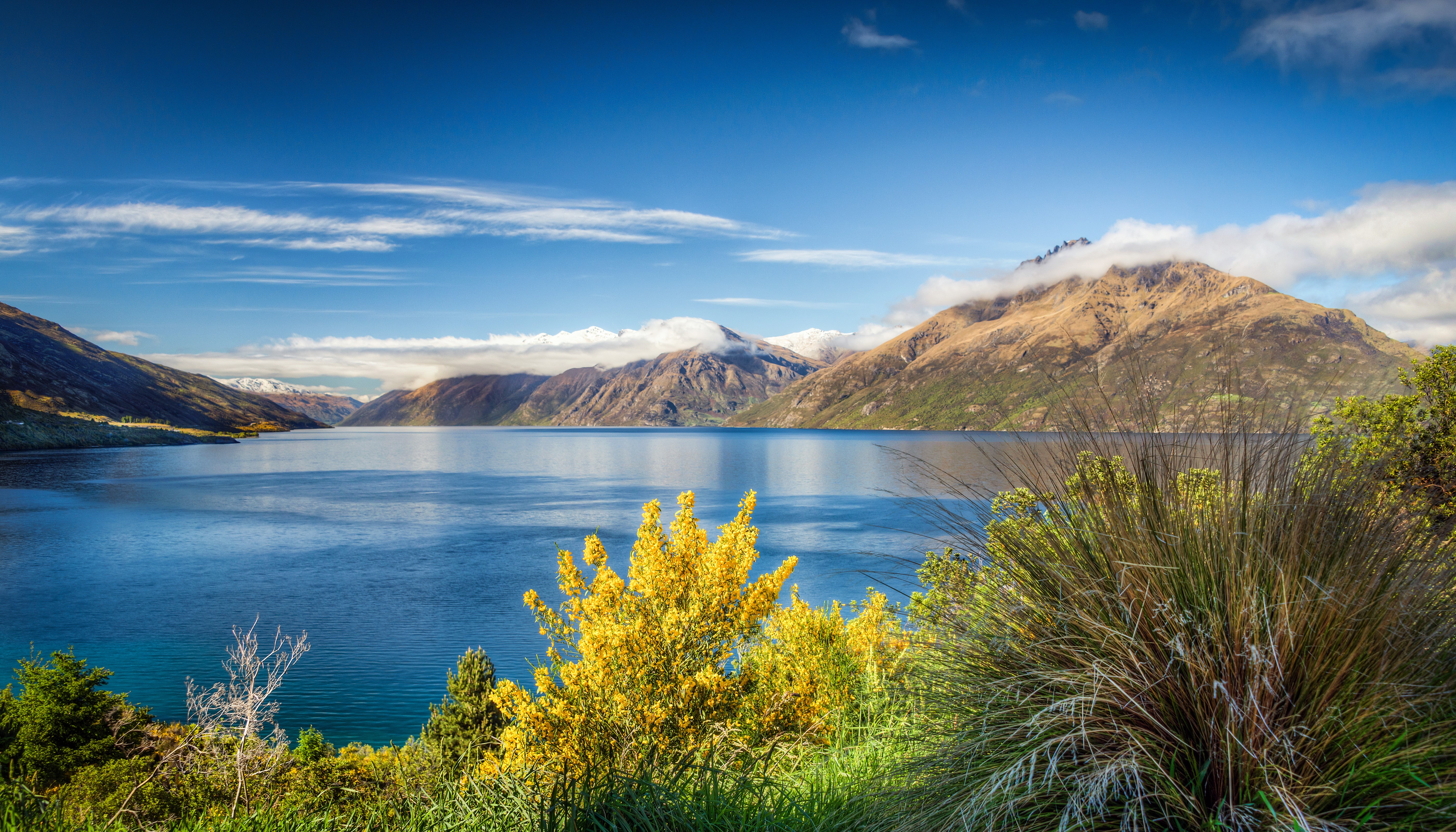Lake Wakatipu and Mountains, New Zealand HD Wallpaper