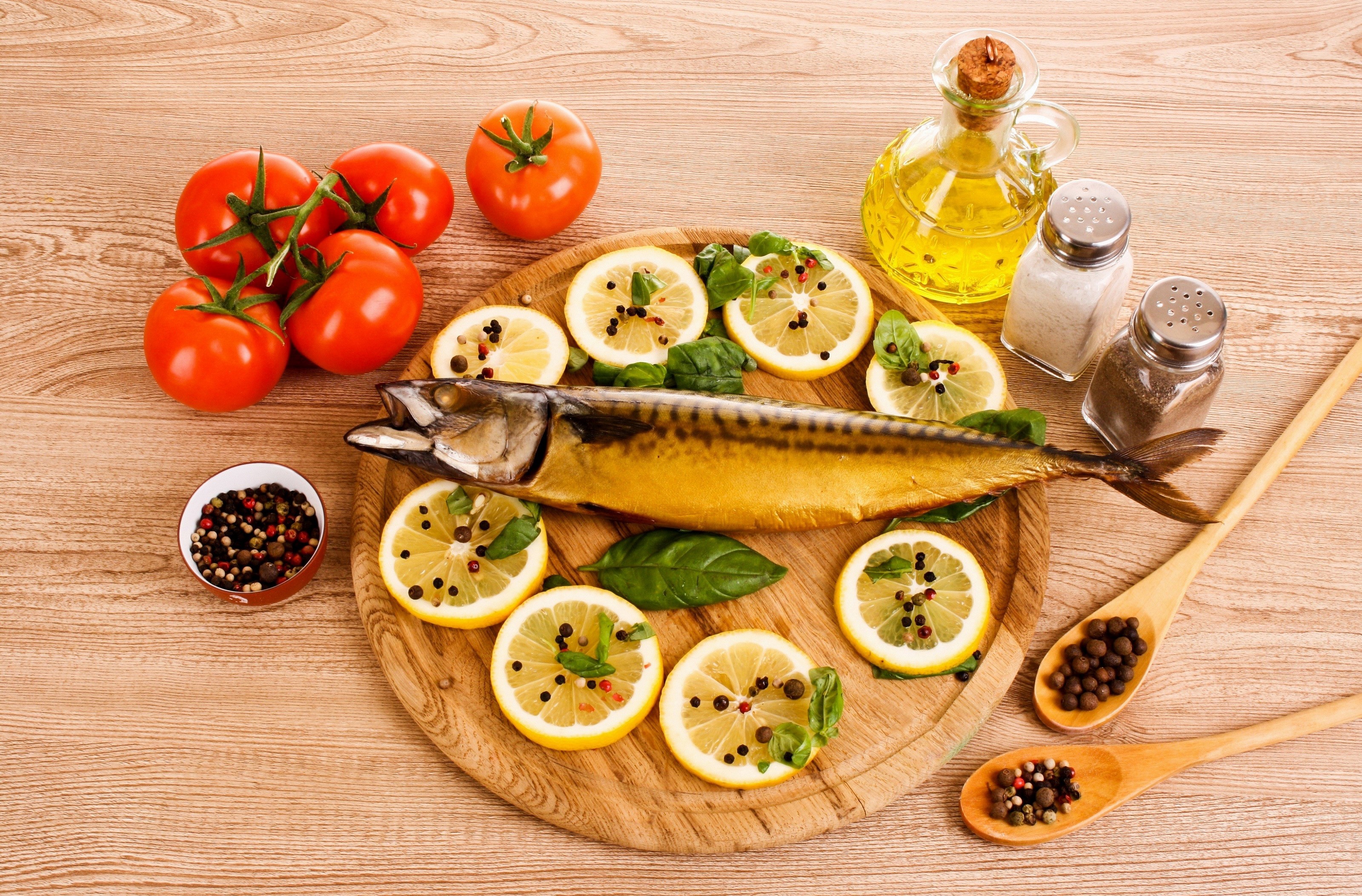 Smoked Mackerel with Lemons, Tomatoes, and Spices HD Wallpaper