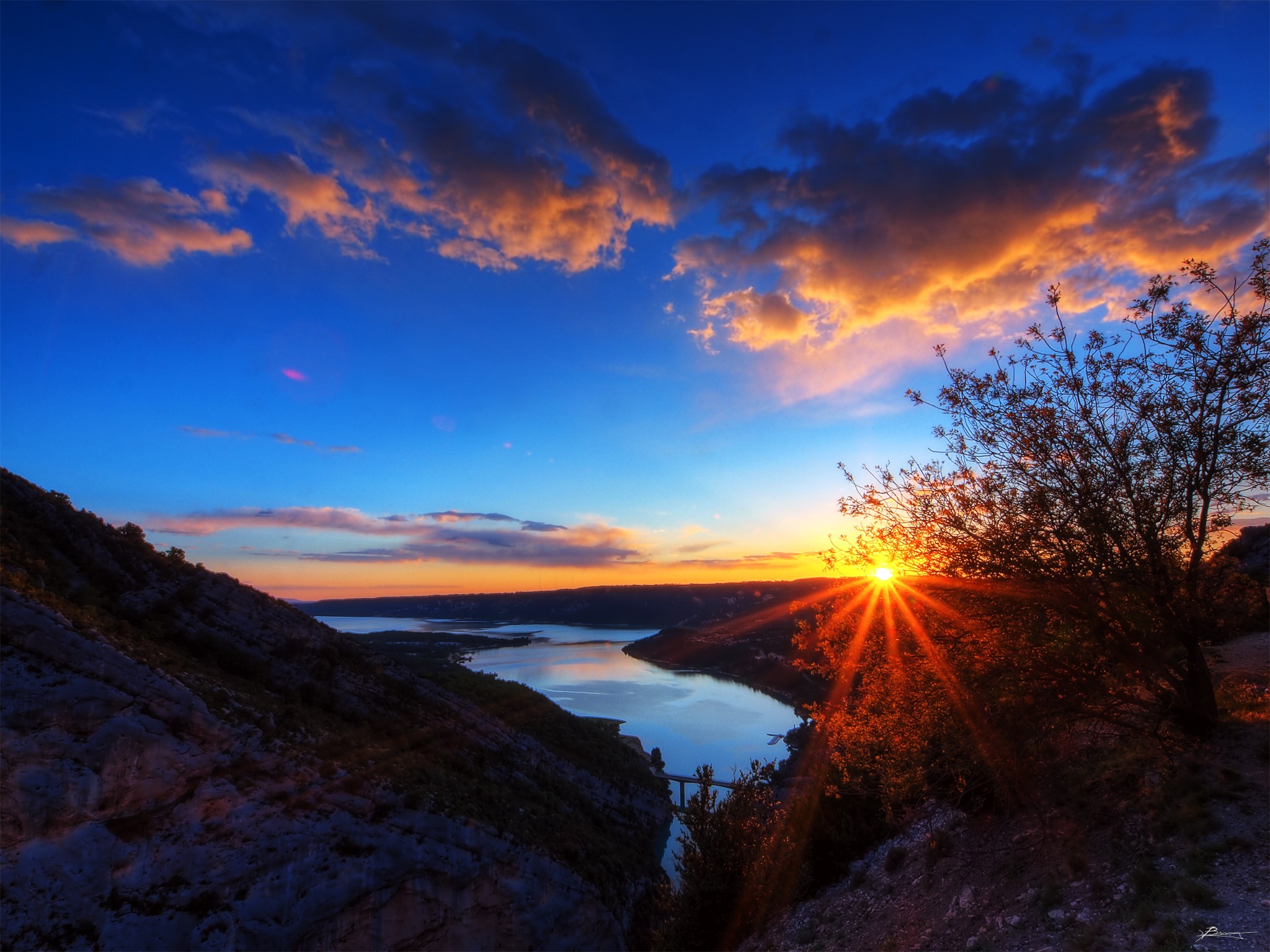 Sunset over a river in Aiguines, France HD Wallpaper