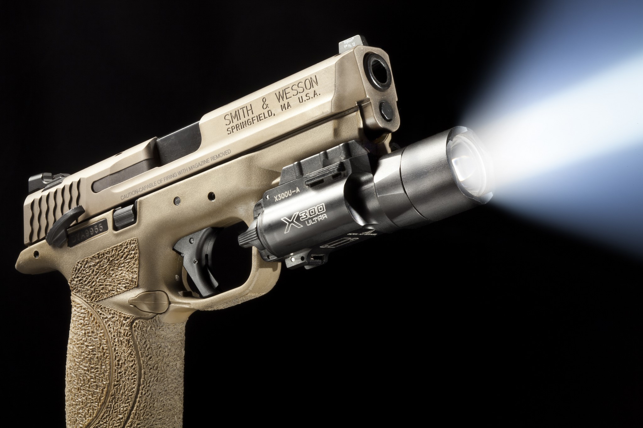 Smith & Wesson pistol with X300 Ultra flashlight HD Wallpaper