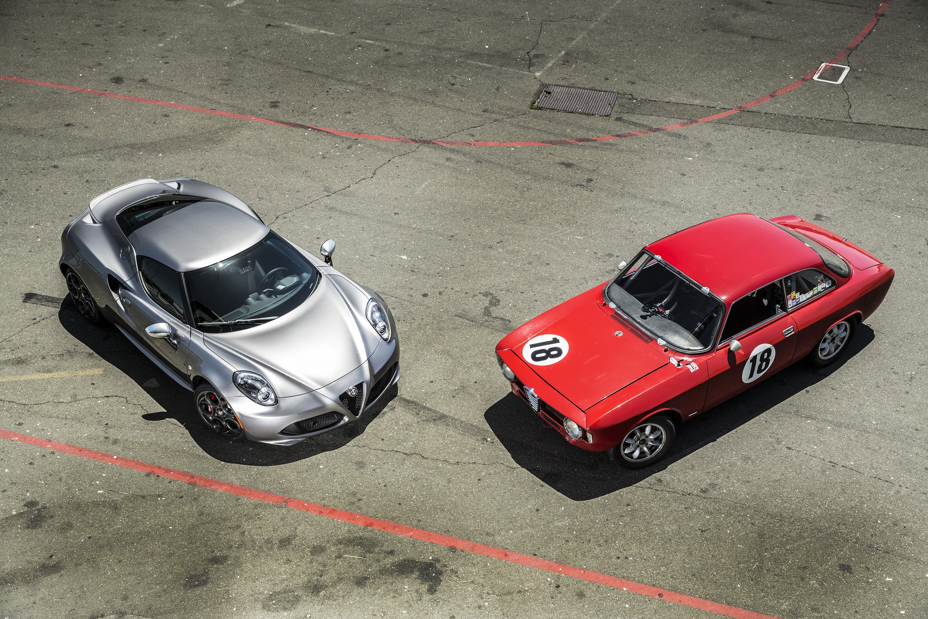 Alfa Romeo 4C and classic Alfa Romeo race car HD Wallpaper