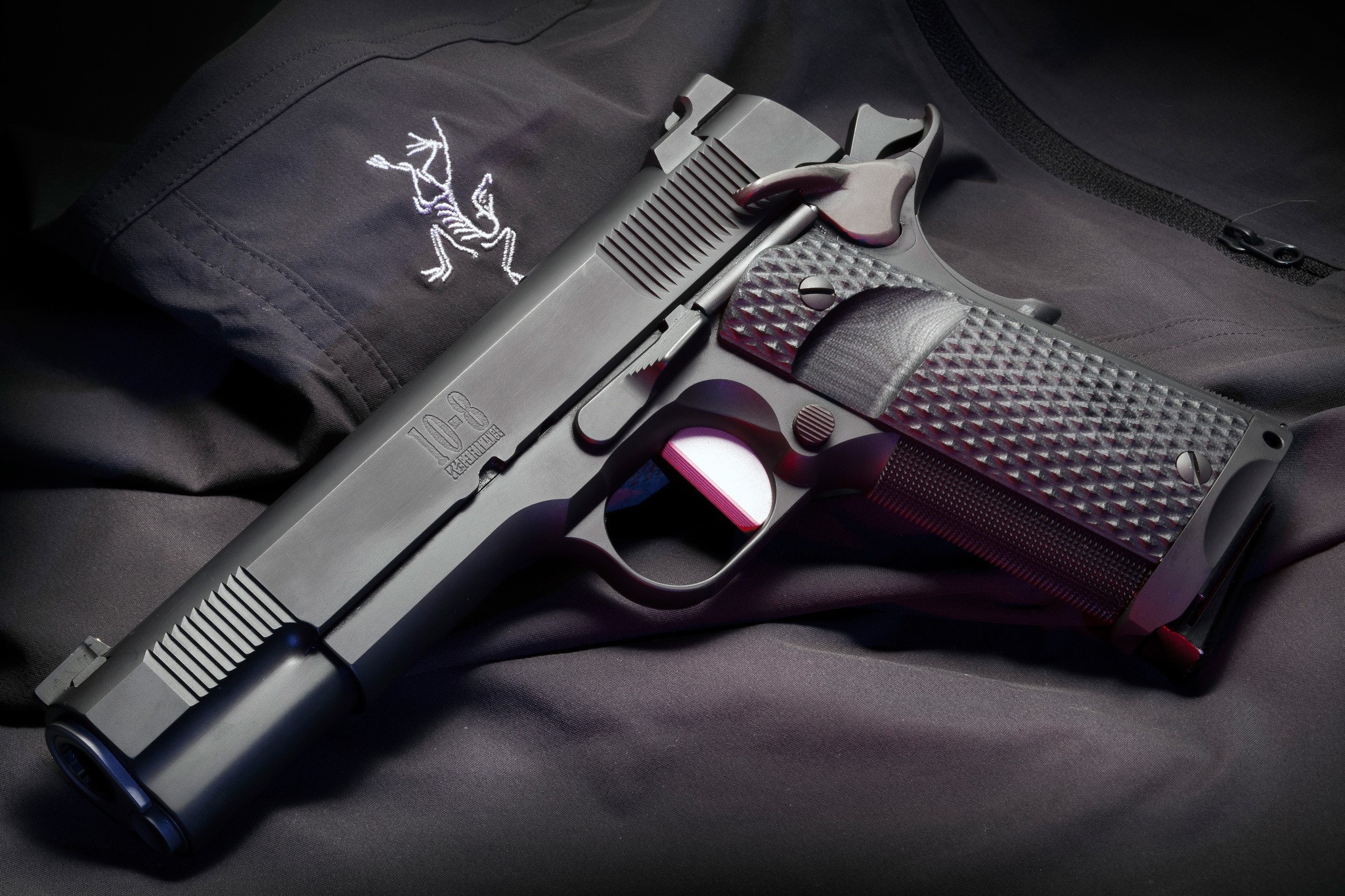 10-8 Performance 1911 Pistol HD Wallpaper