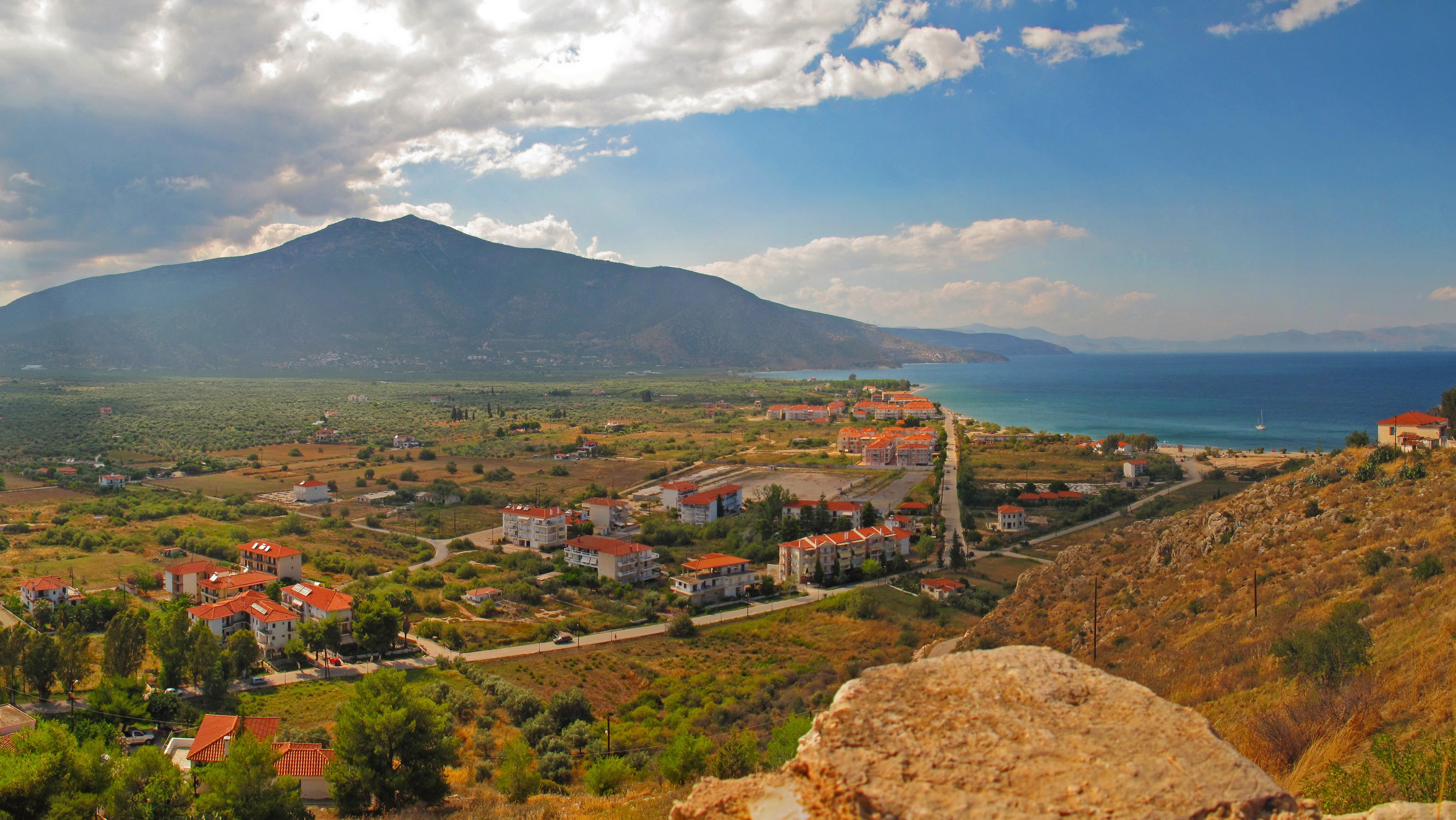 Paralio Astros, Greece: Houses, Mountains, and the Sea HD Wallpaper