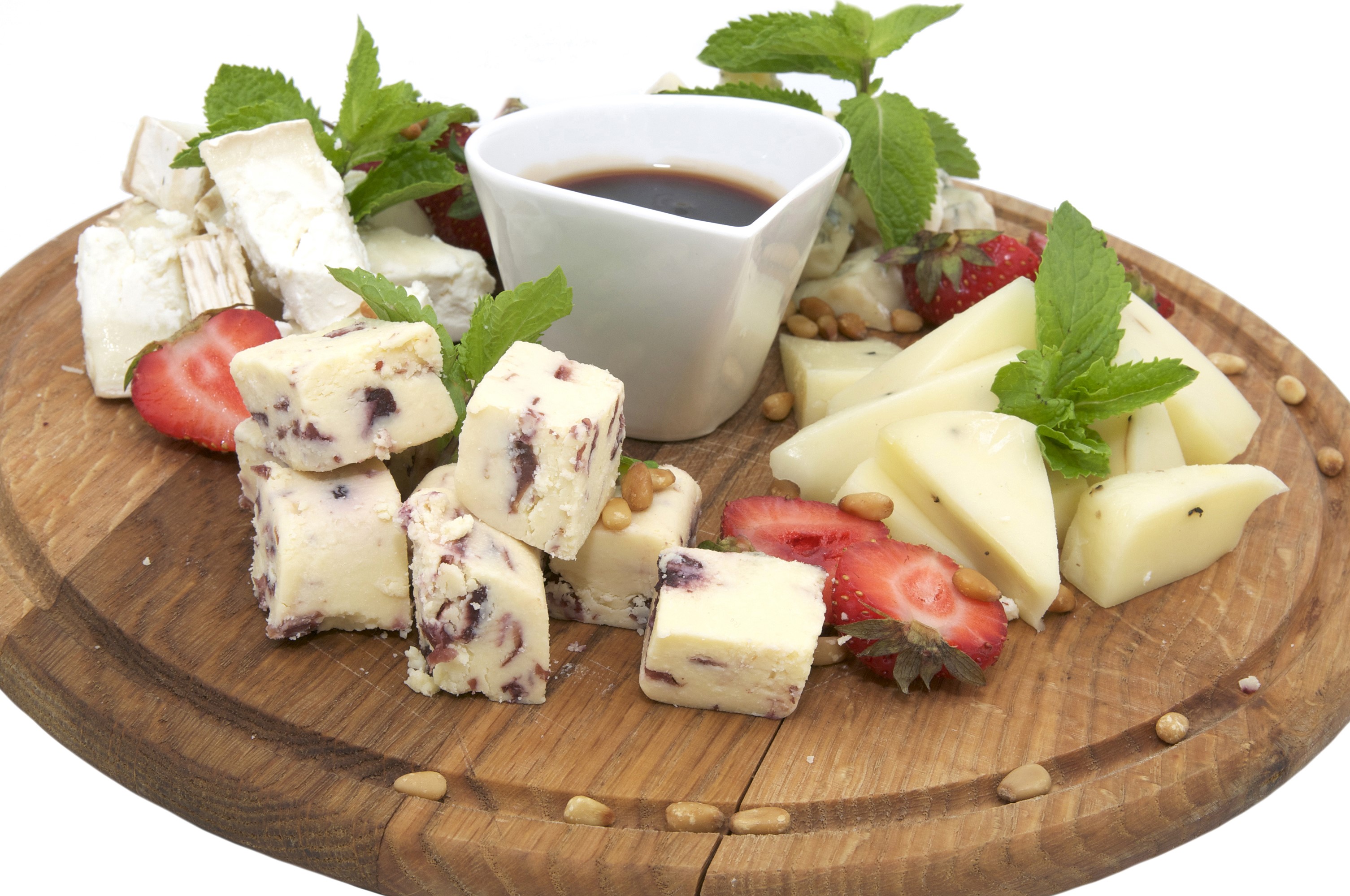 Cheese platter with strawberries and dip HD Wallpaper