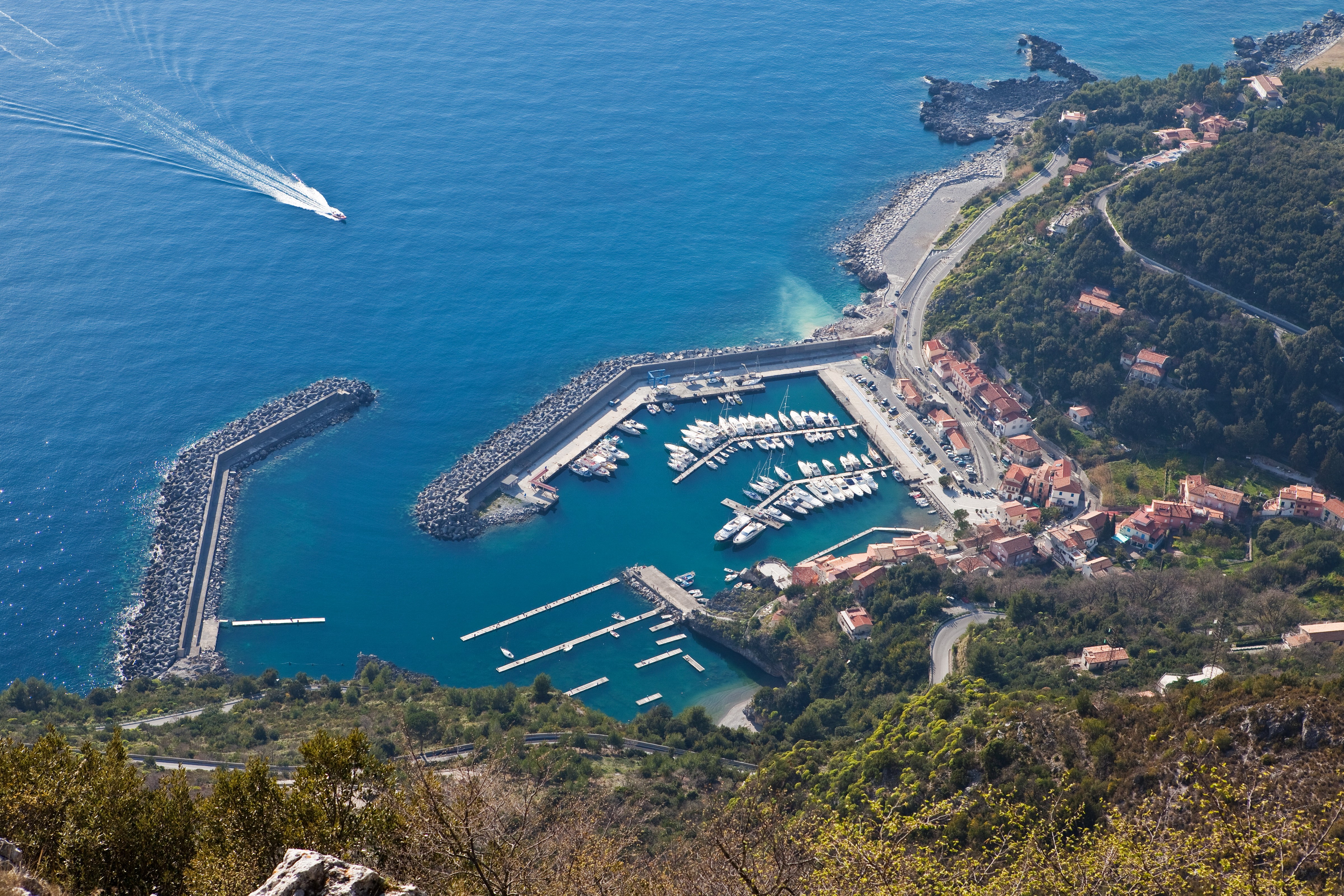 4K Maratea Marina and Houses, Italy HD Wallpaper