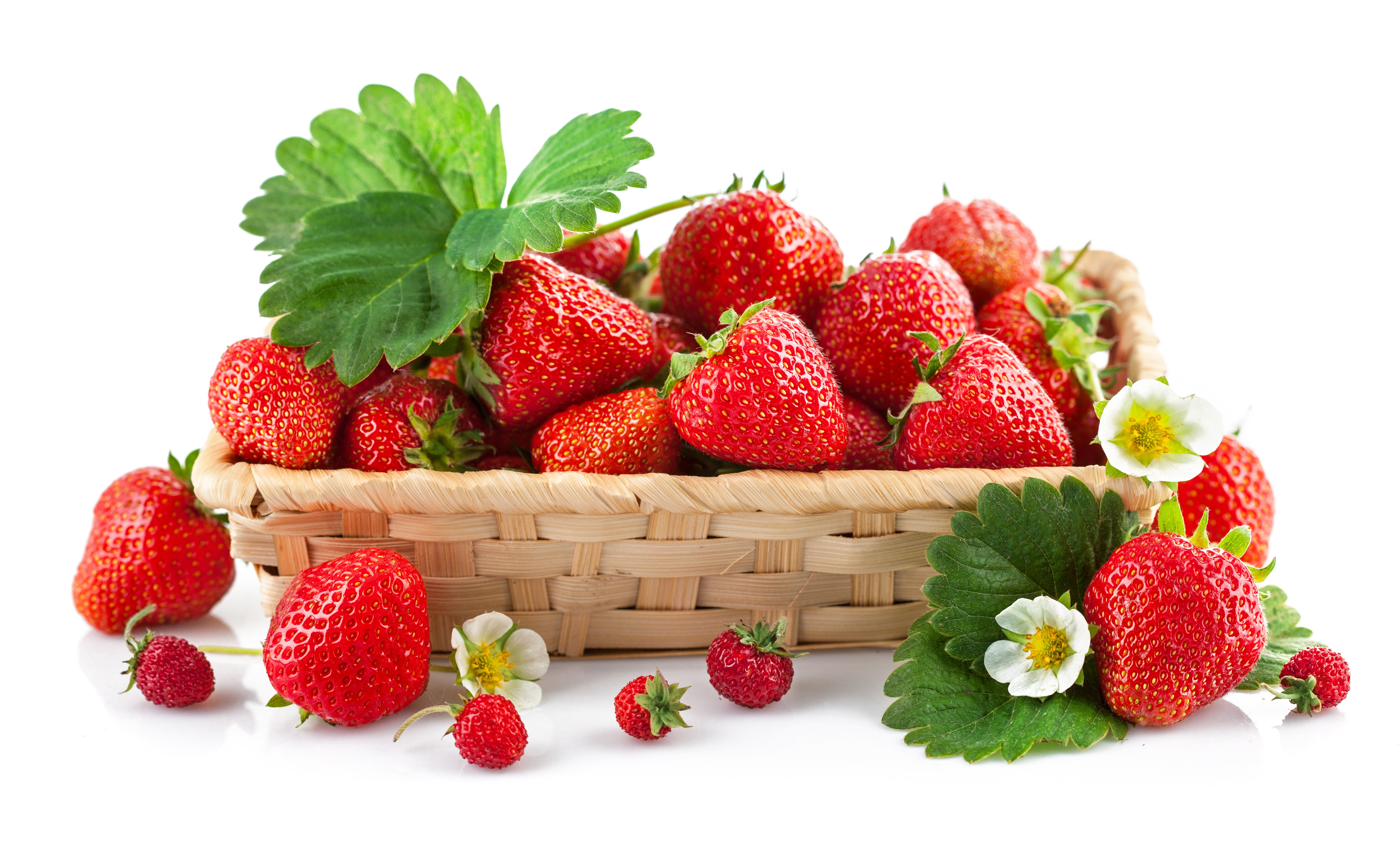 Strawberries in a Wicker Basket HD Wallpaper