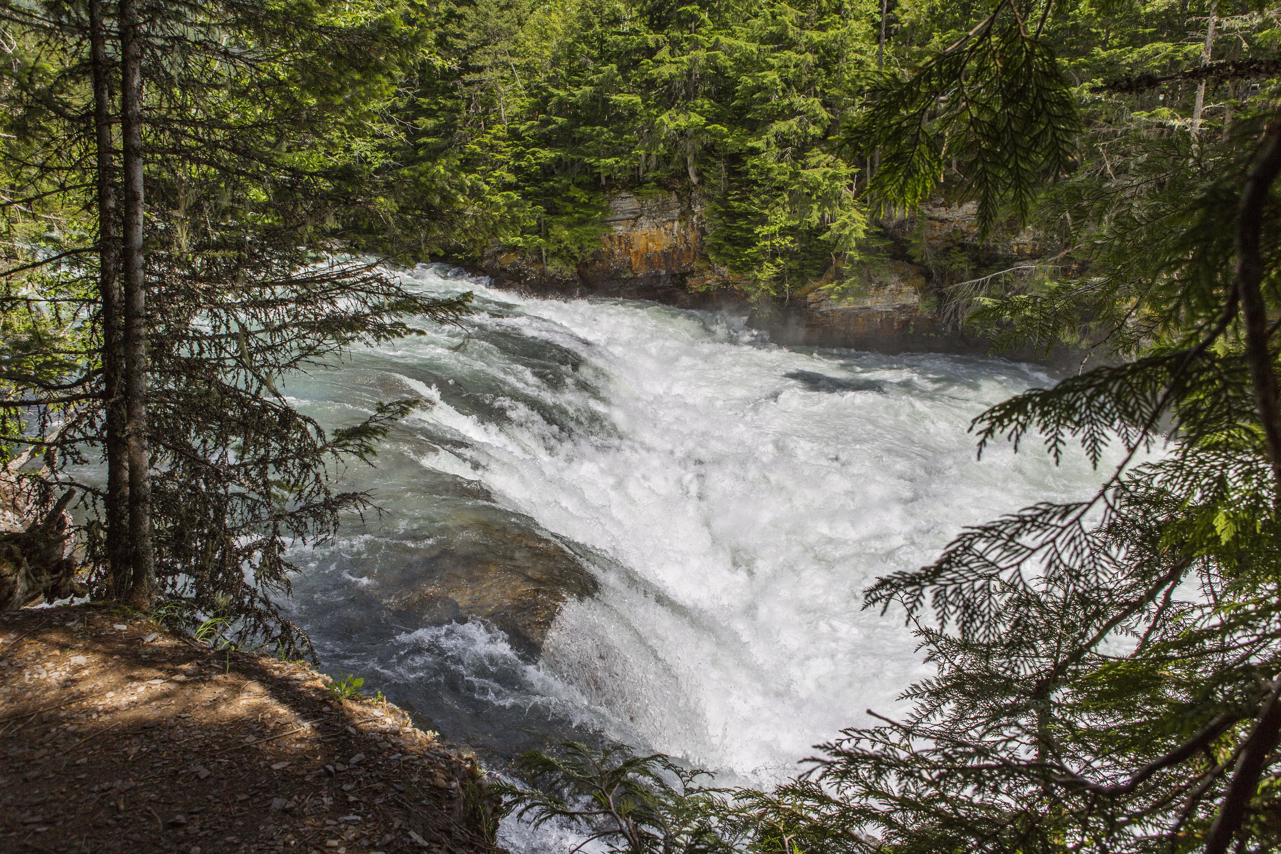 Waterfall in Glacier National Park, Montana, USA HD Wallpaper