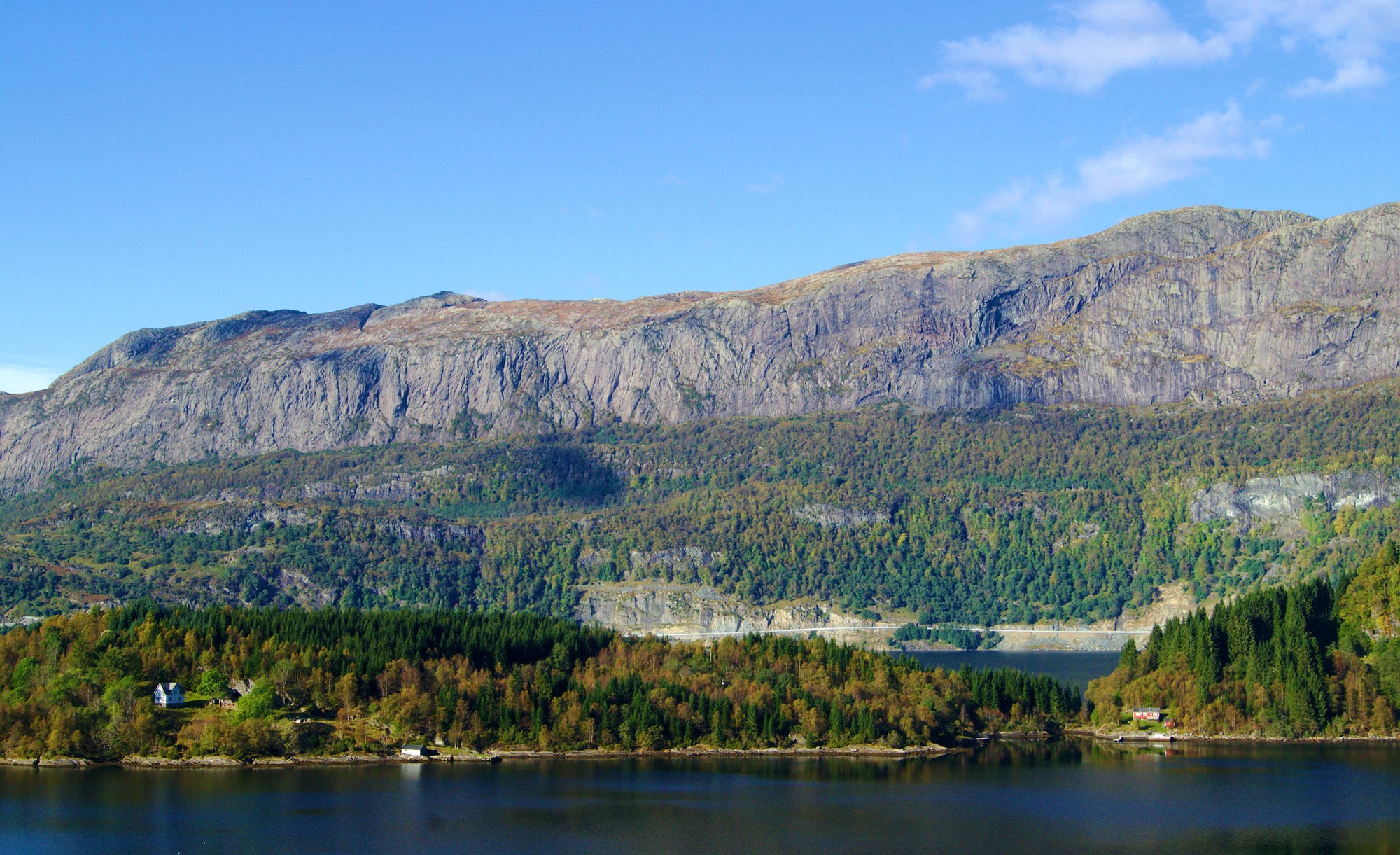 Flekke, Norway: Mountains, Rivers, and Forests HD Wallpaper