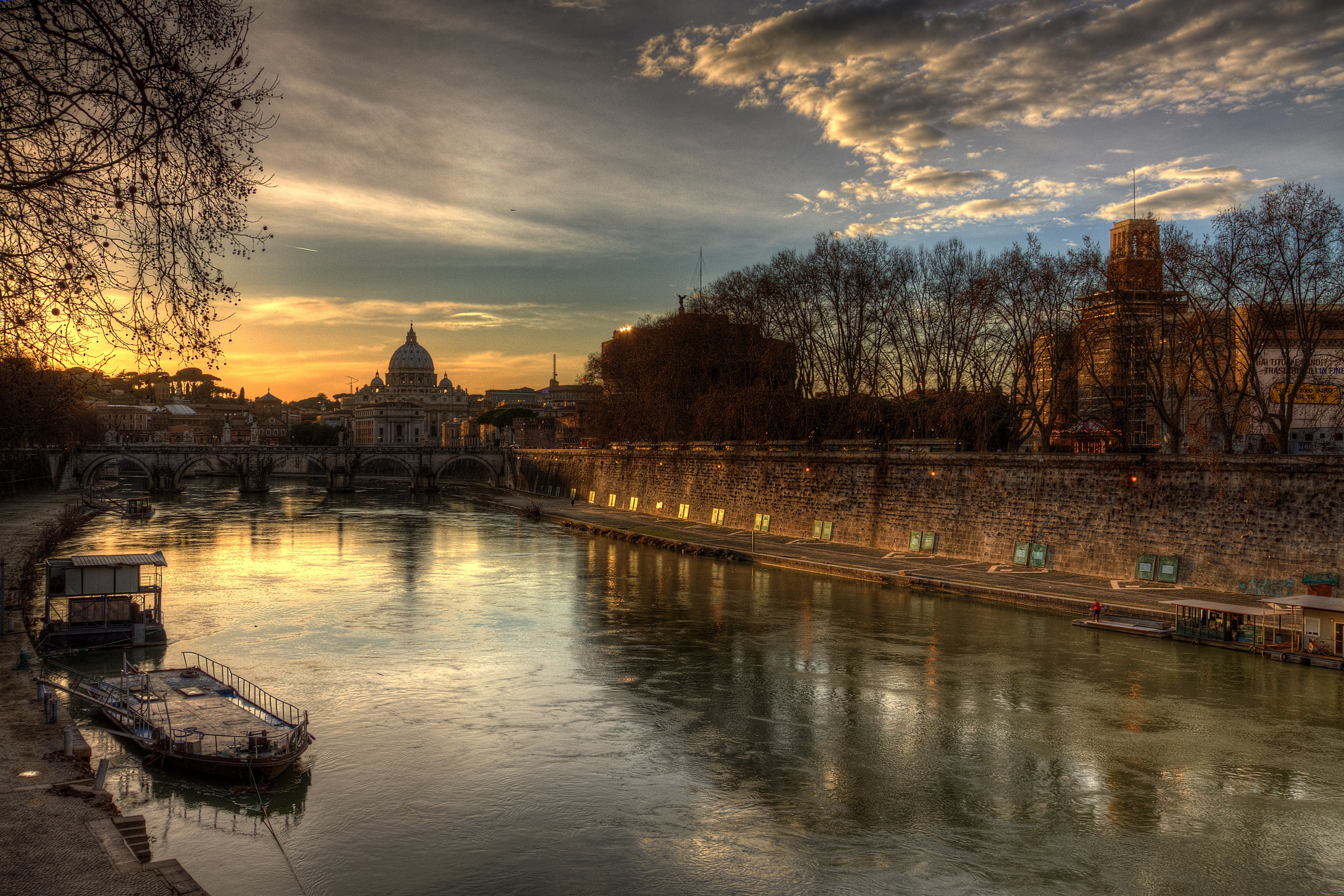 Tiber River at sunset with St. Peter's Basilica, Rome HD Wallpaper