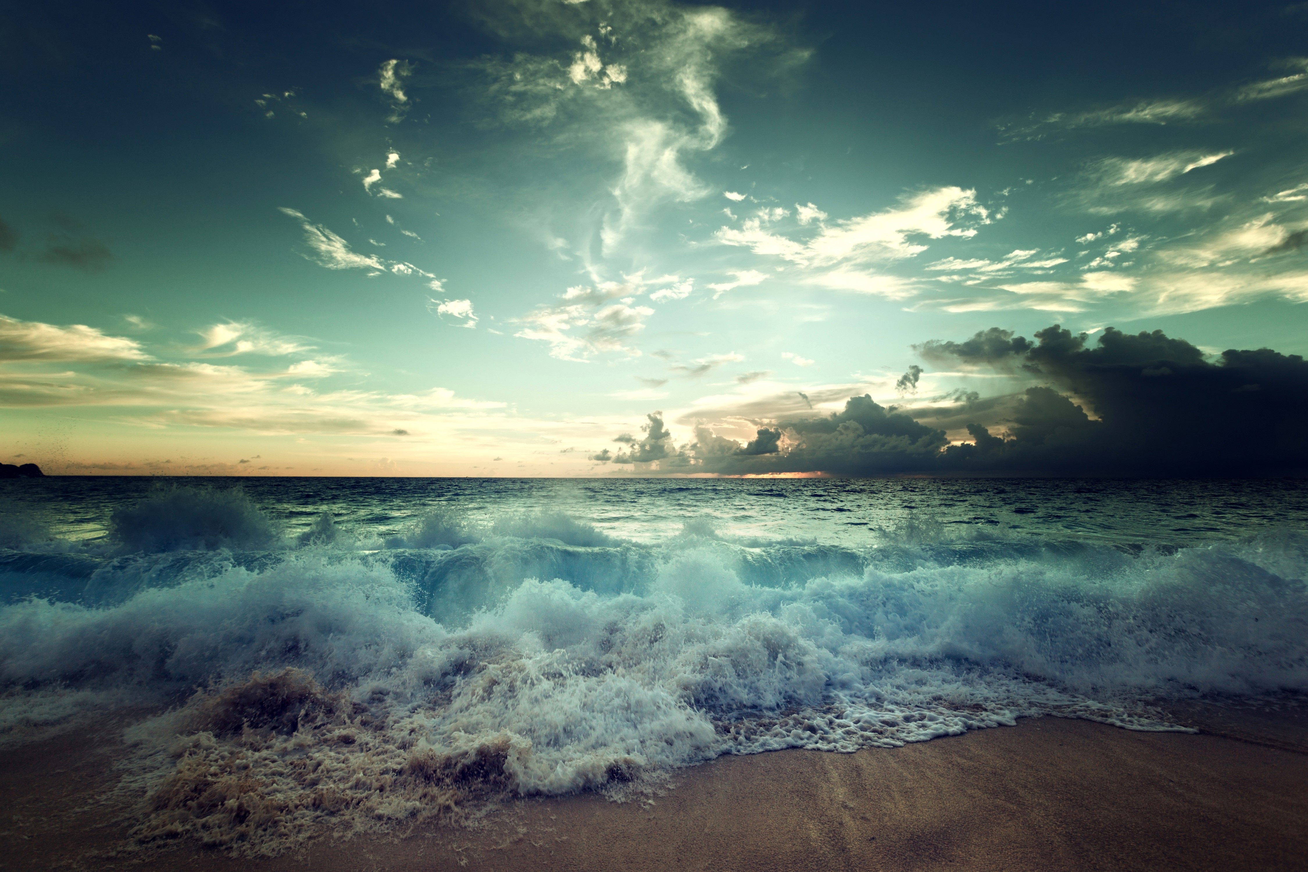 4K Sea Coast Waves Sky Sunset HD Wallpaper