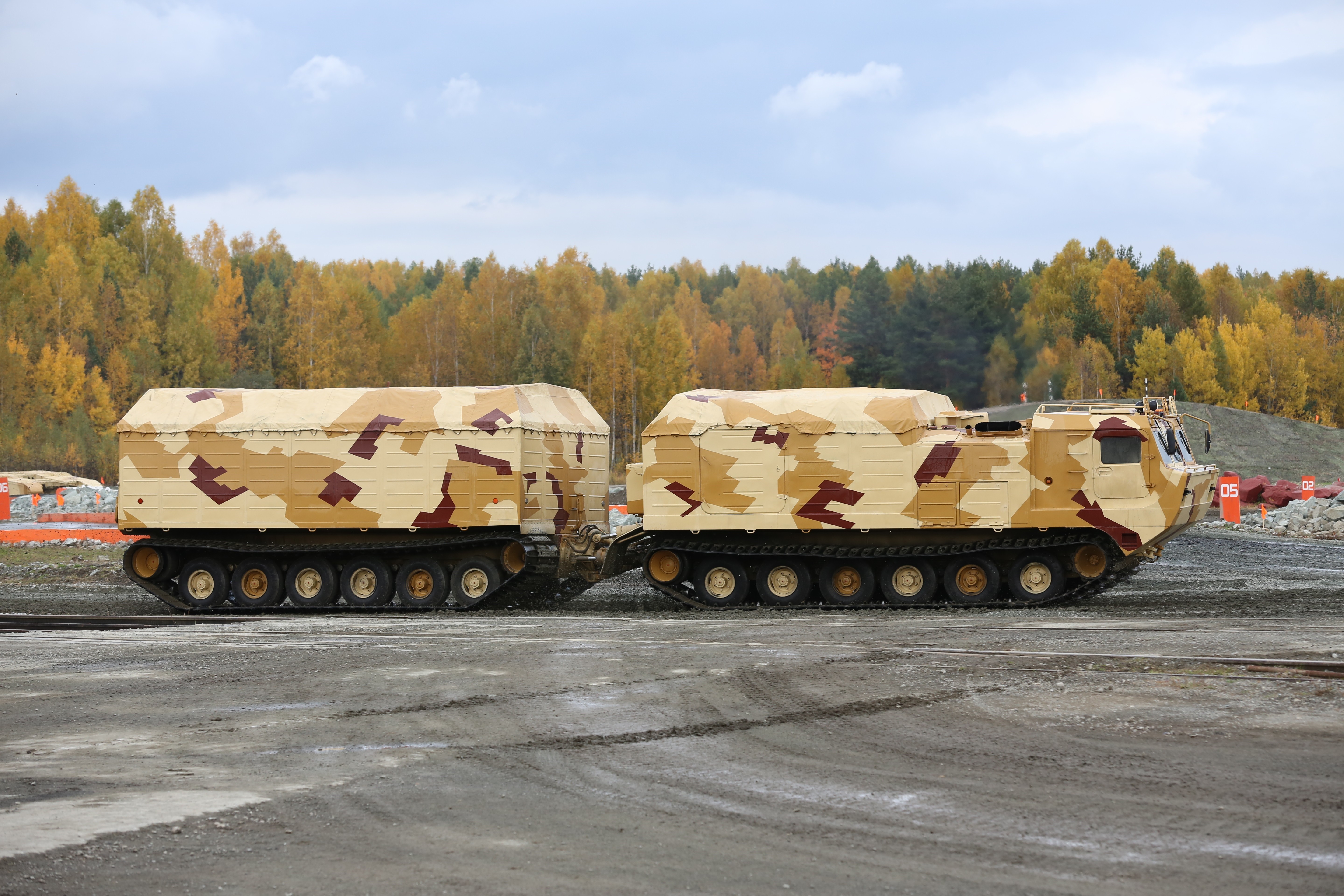Two-tier track carrier DT-30P1 military vehicle HD Wallpaper