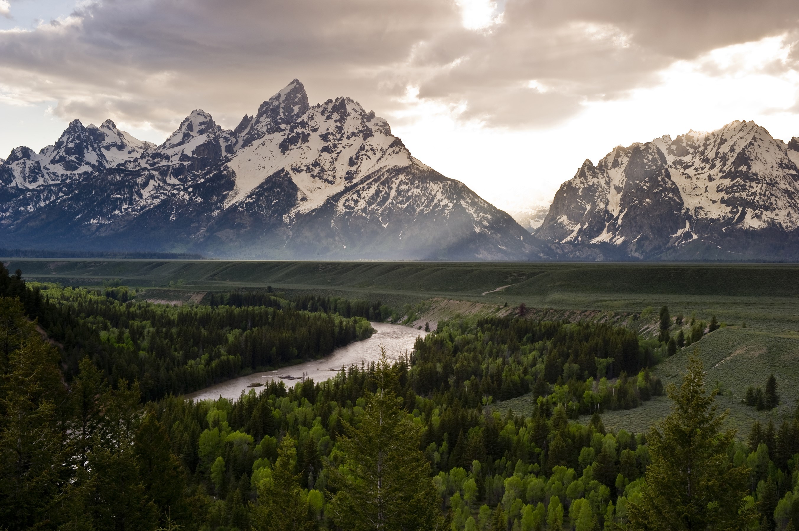 Grand Teton Mountains and Snake River Valley HD Wallpaper