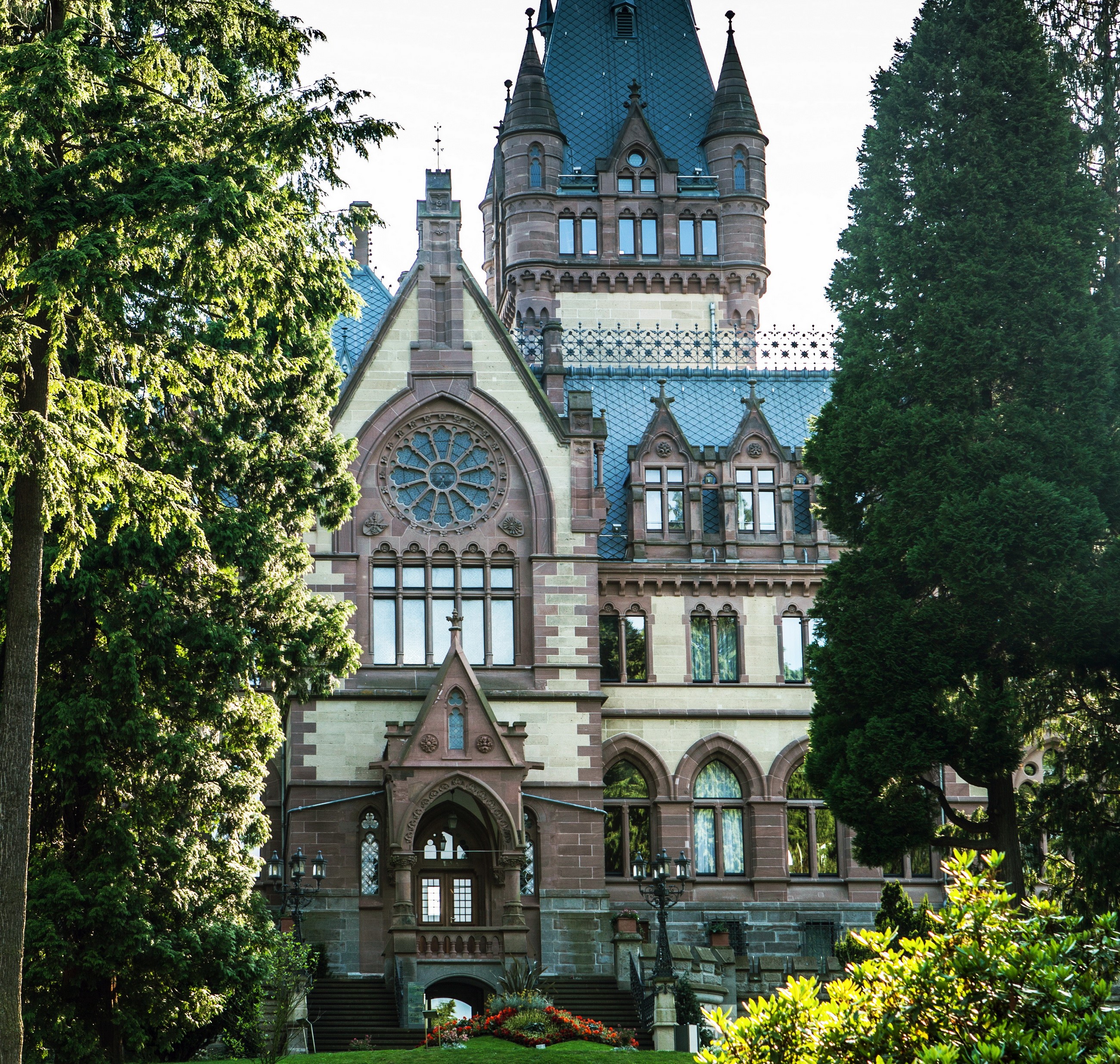 Schloss Drachenburg castle in Germany with trees HD Wallpaper