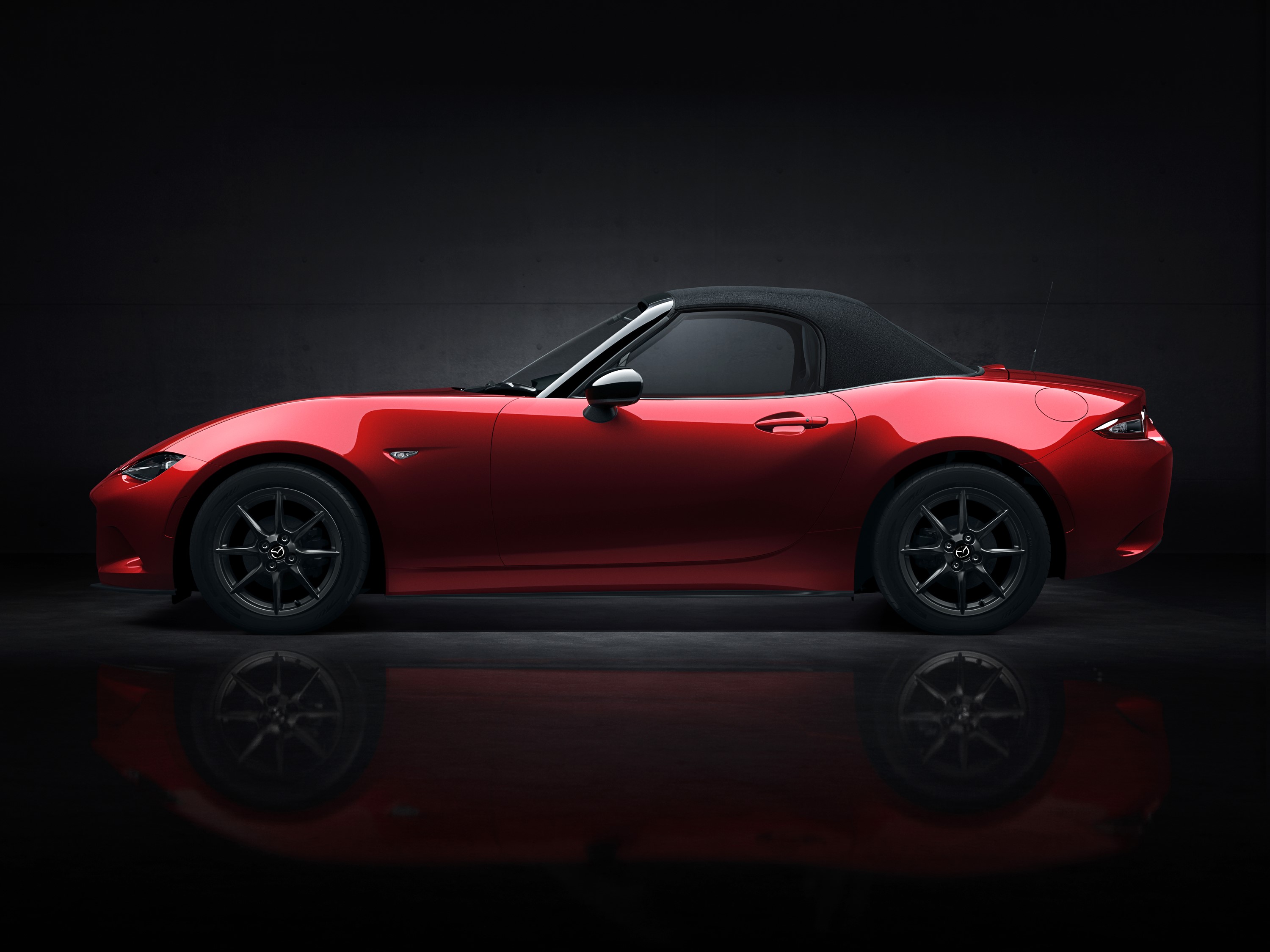 Red Mazda MX-5 Convertible Side View HD Wallpaper